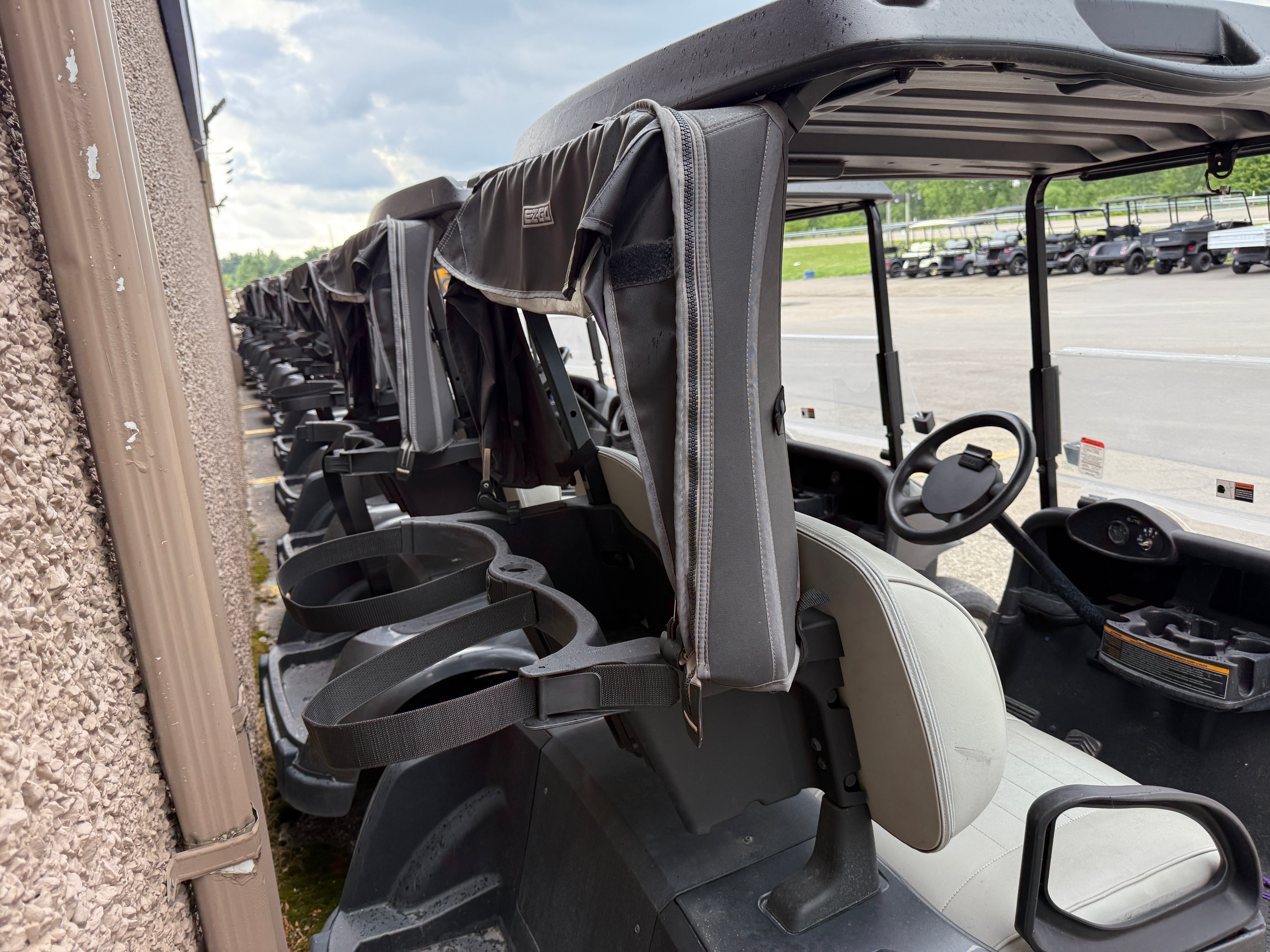 2021 E-Z-GO RXV 2 Passenger ELiTE Lithium Ion