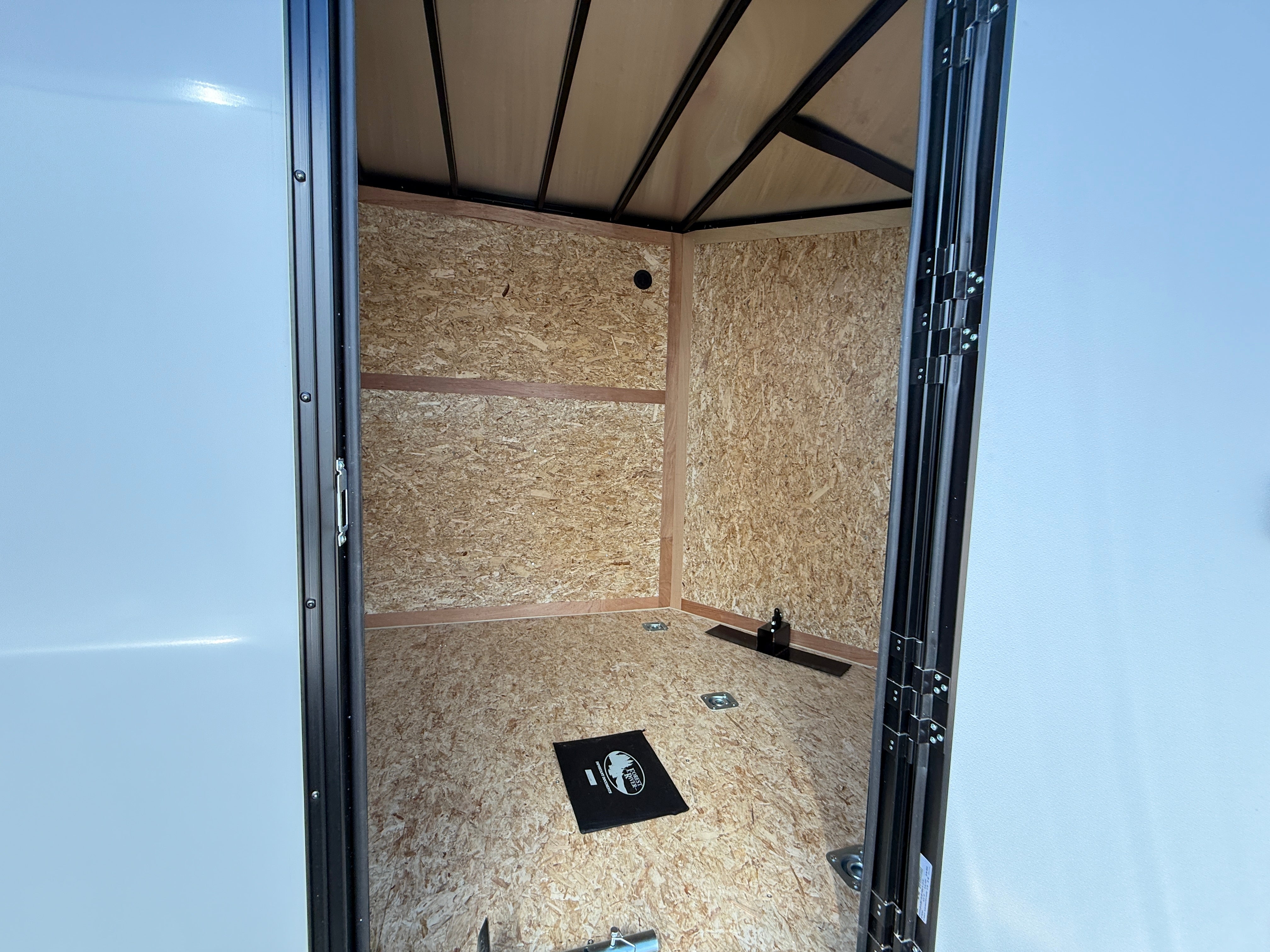 2025 Cargo Mate E-Series 7' x 16' Enclosed Trailer