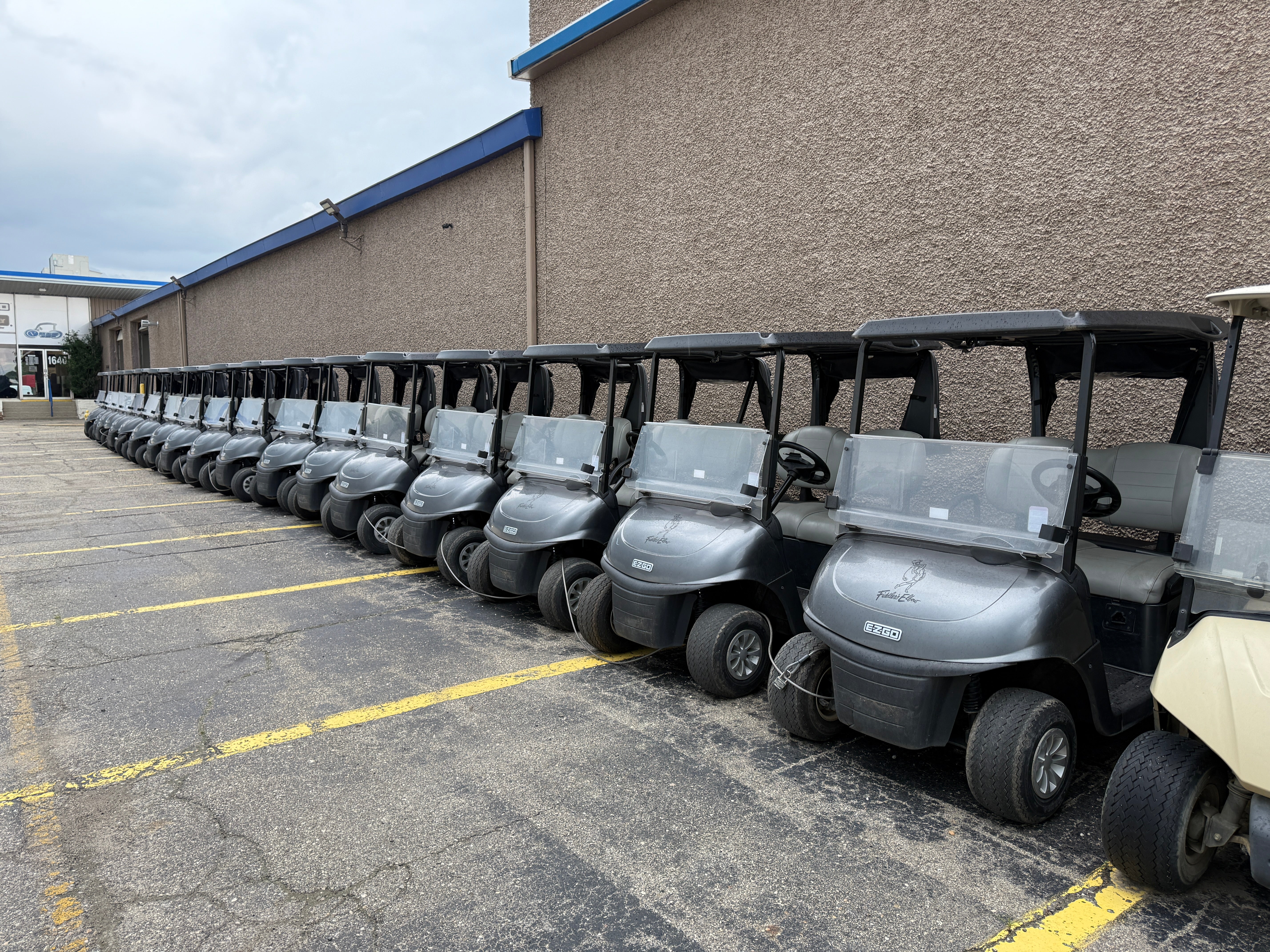 2021 E-Z-GO RXV 2 Passenger ELiTE Lithium Ion