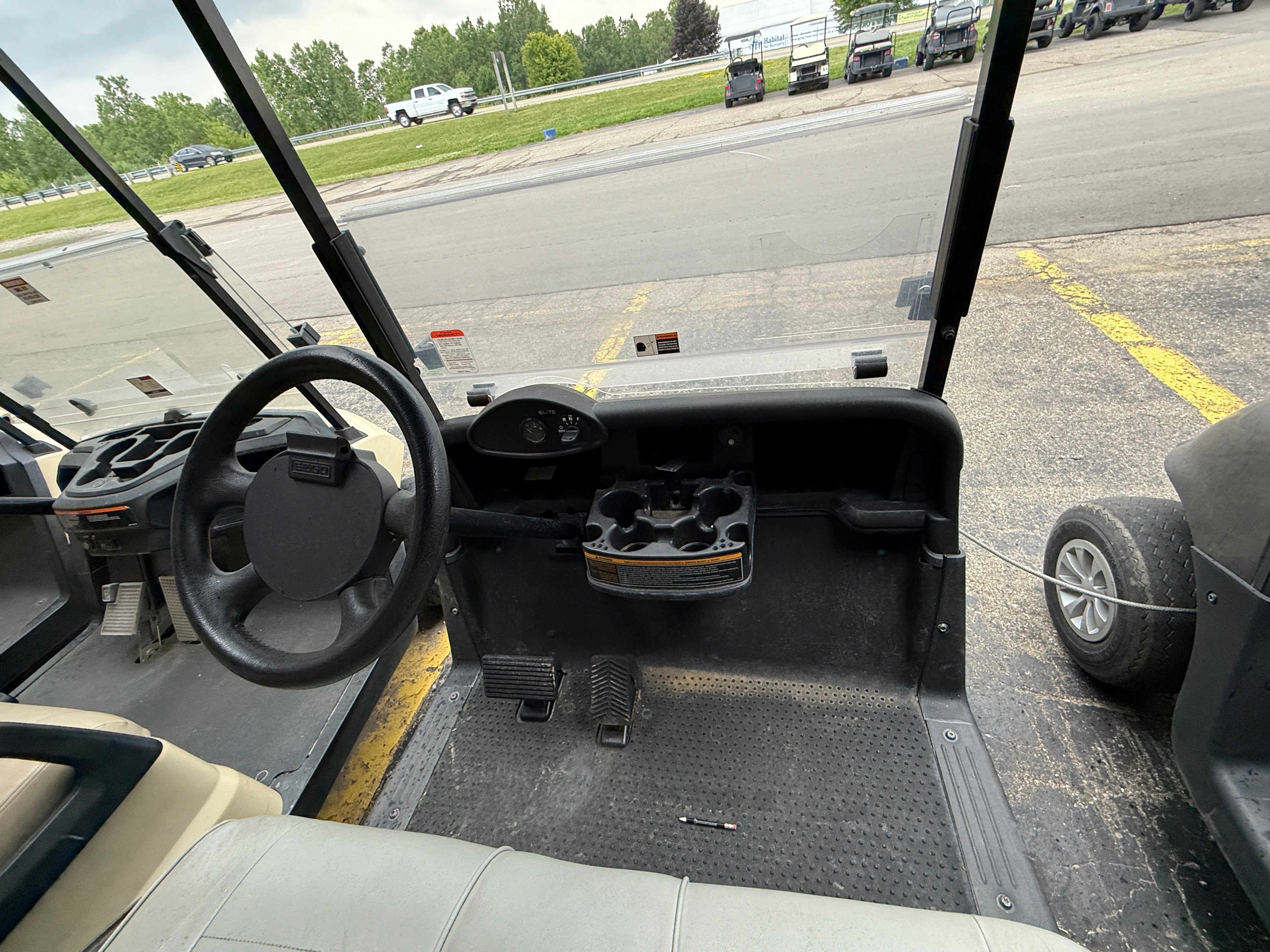 2021 E-Z-GO RXV 2 Passenger ELiTE Lithium Ion