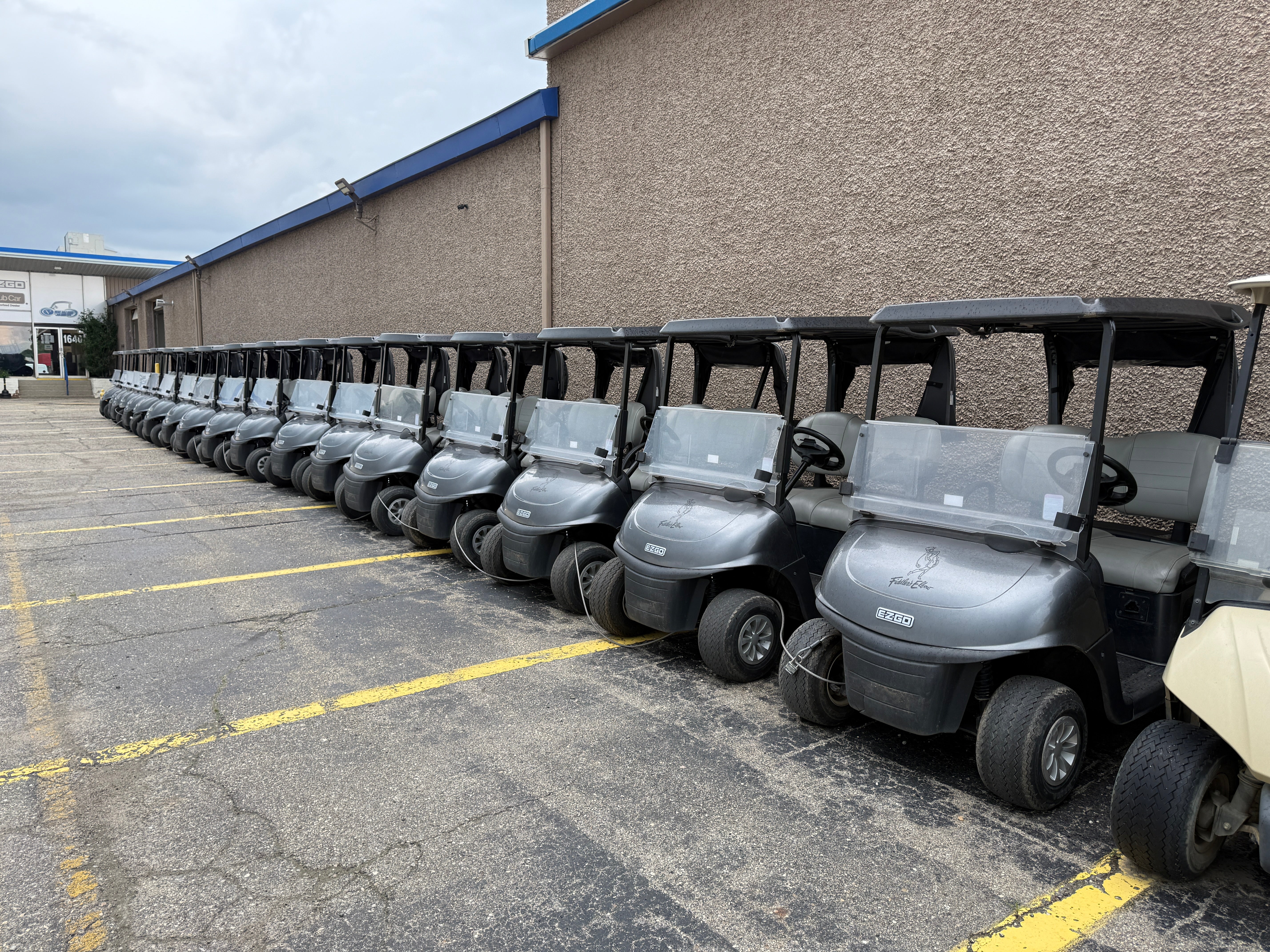 2021 E-Z-GO RXV 2 Passenger ELiTE Lithium Ion