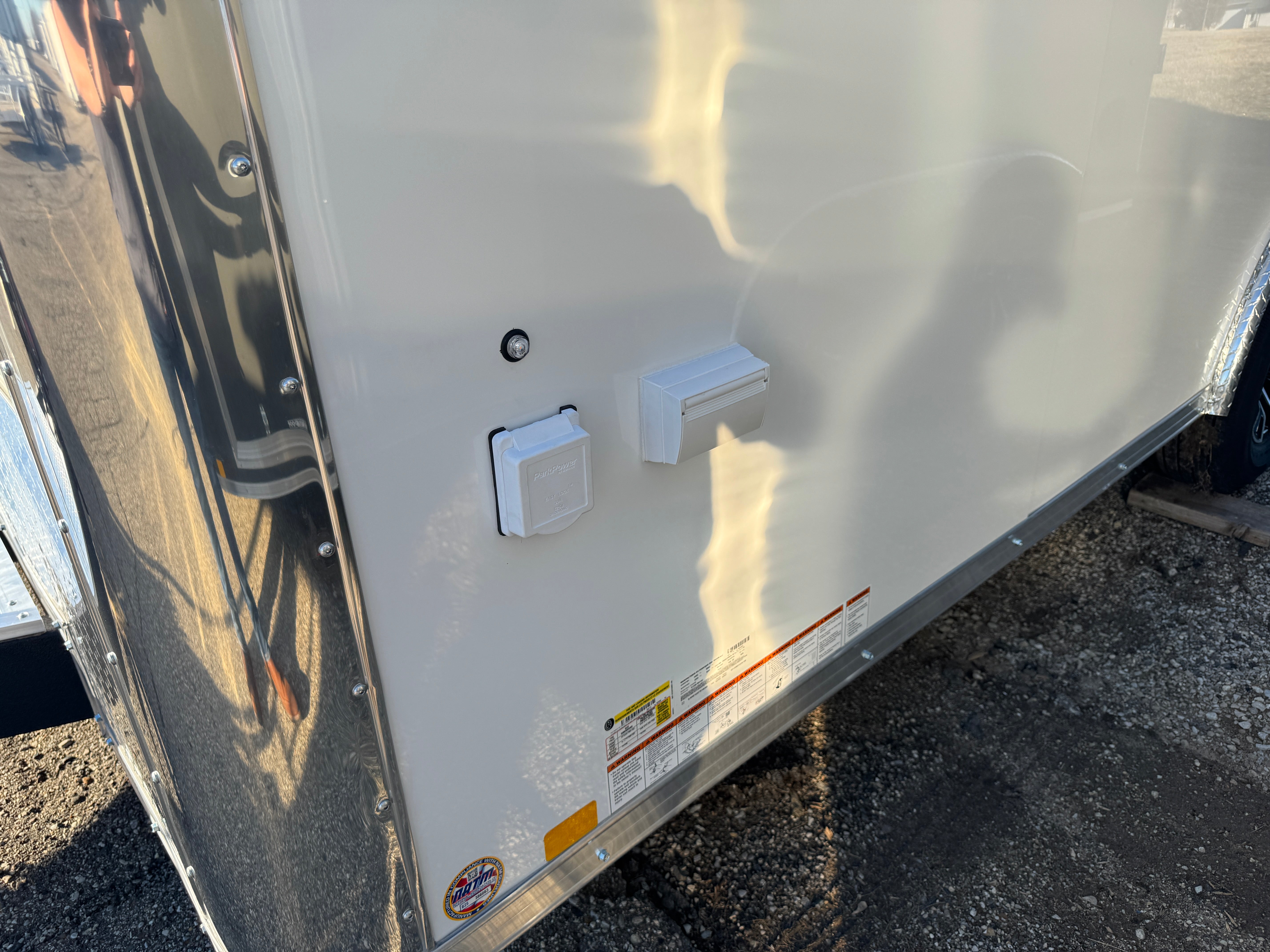 2026 Formula 8.5' x 16' Contractor Deluxe Flat Top Bullnose Enclosed Trailer