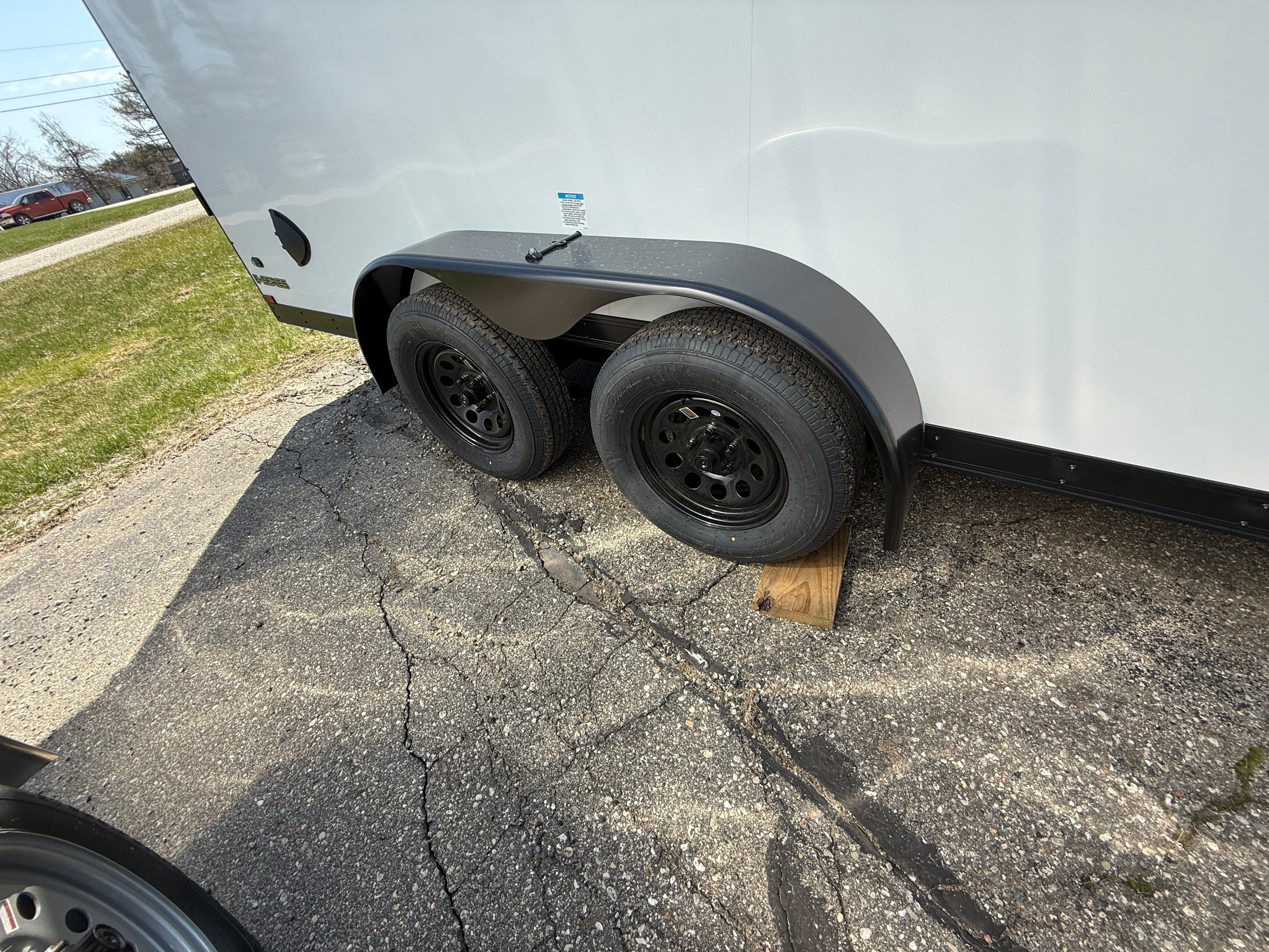 2025 Cargo Mate E-Series 7' x 16' Enclosed Trailer
