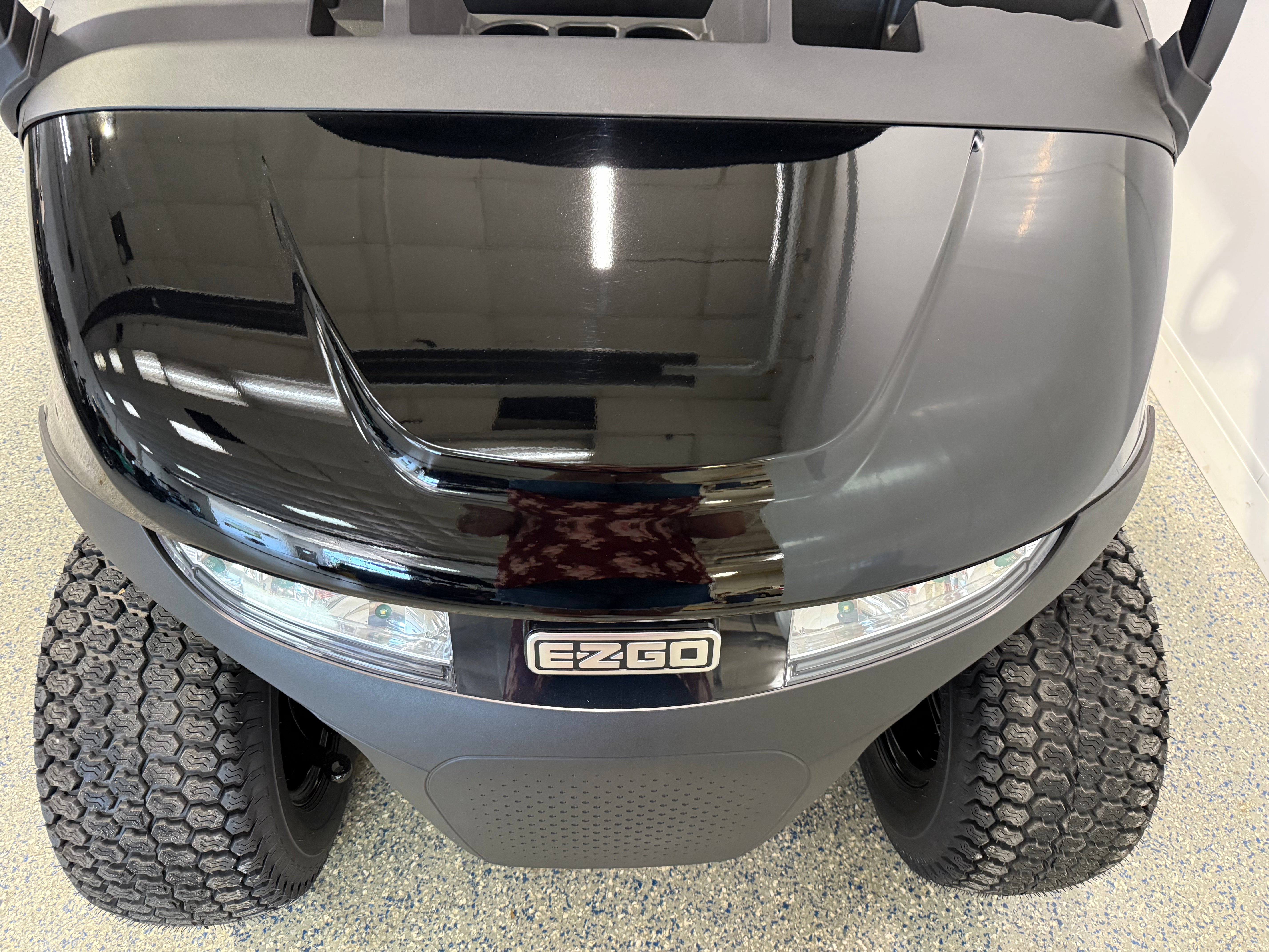 2025 E-Z-GO Valor 4 Passenger EFI Gas