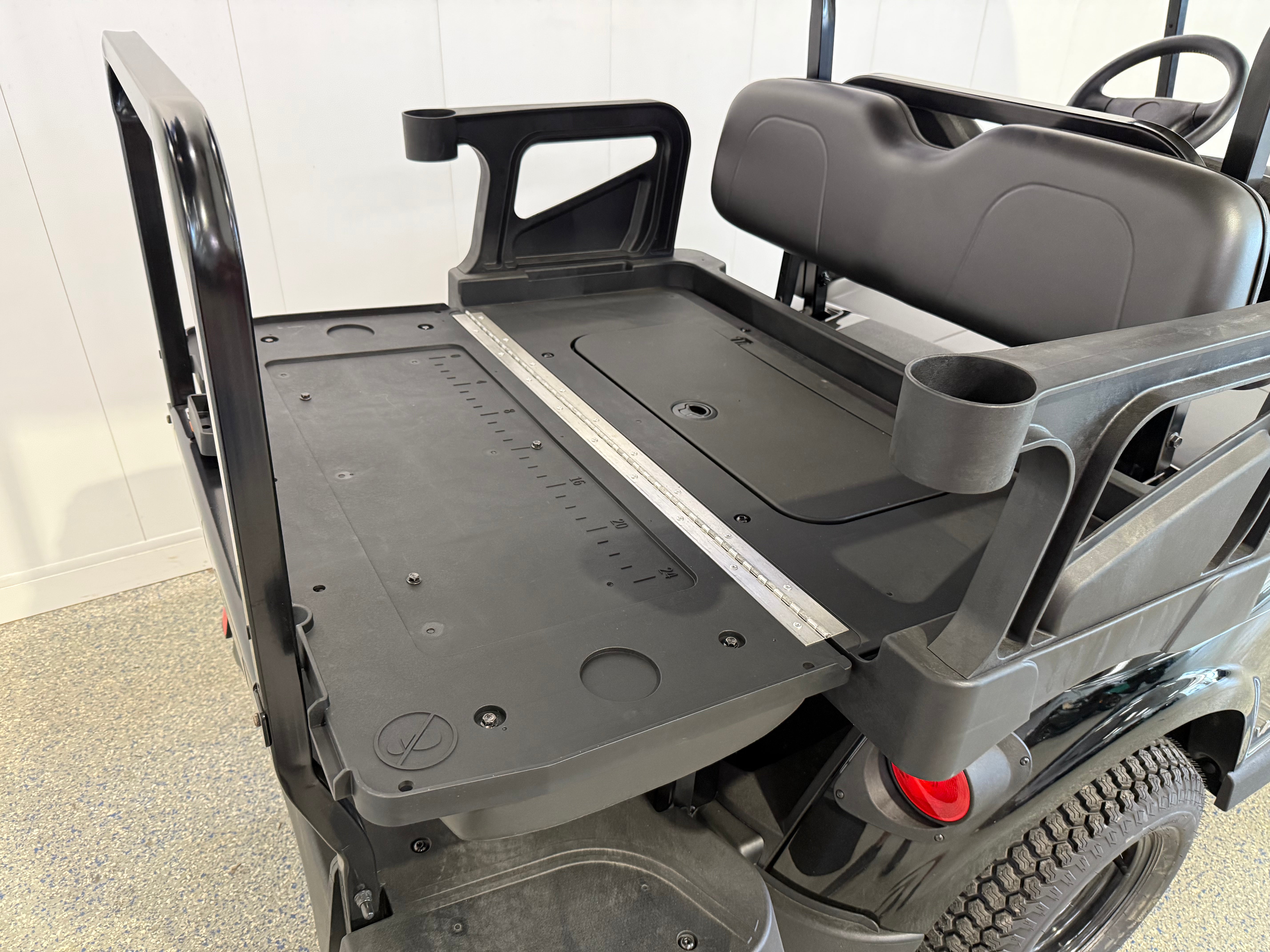 2025 E-Z-GO Valor 4 Passenger EFI Gas