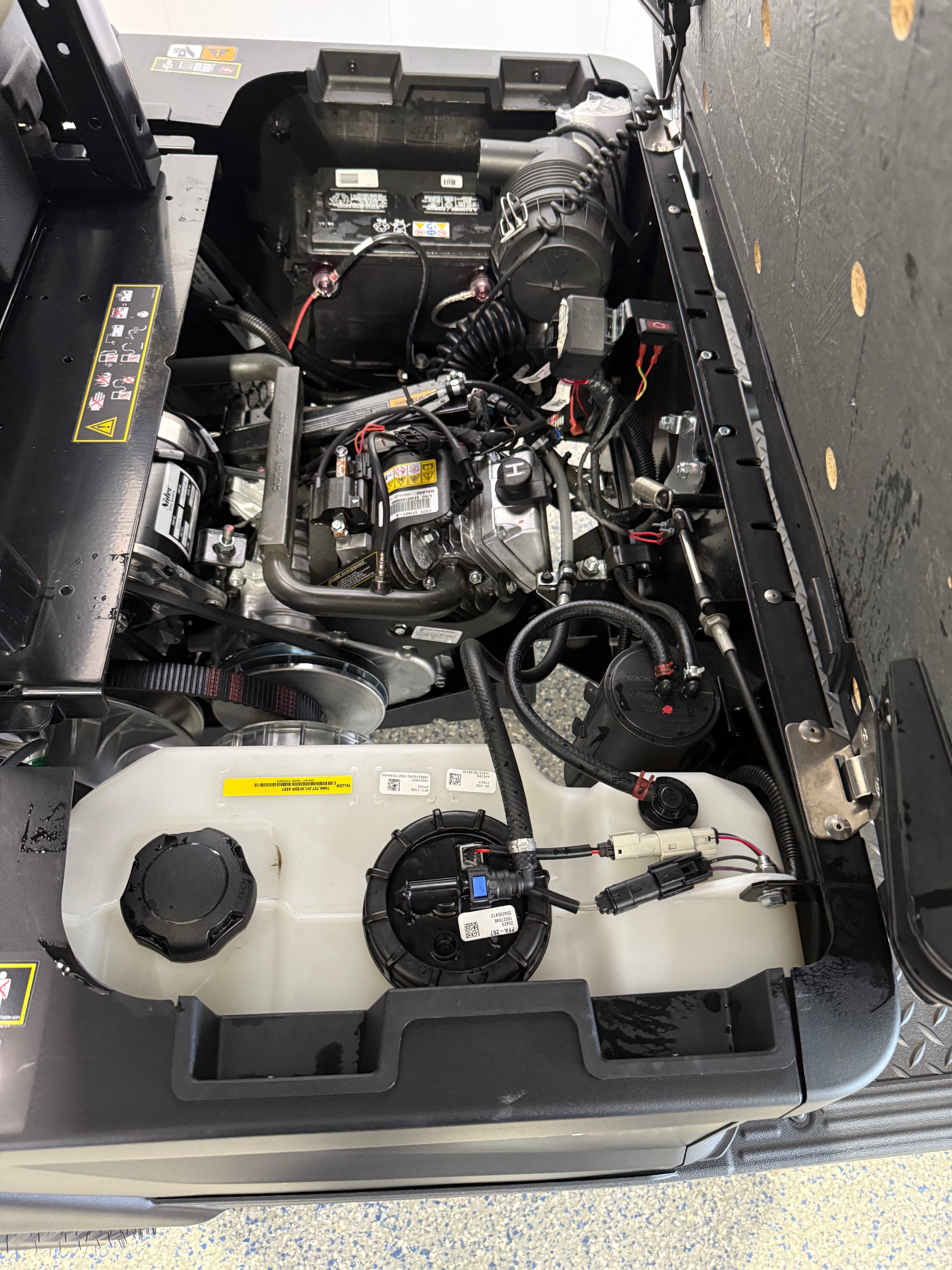 2025 Cushman Hauler 800X EFI Gas Demo