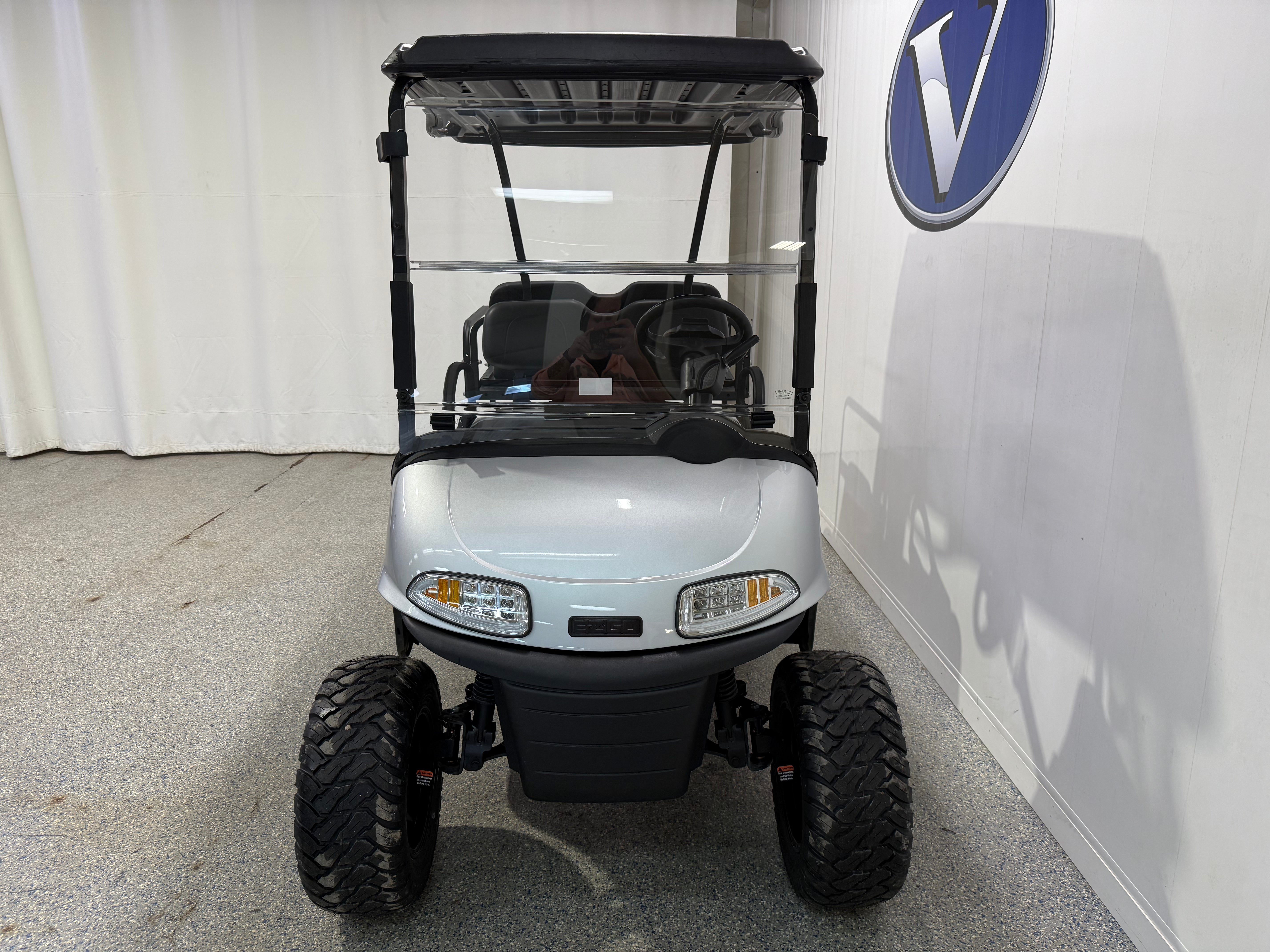 2021 E-Z-GO RXV 4 Passenger Lifted ELiTE