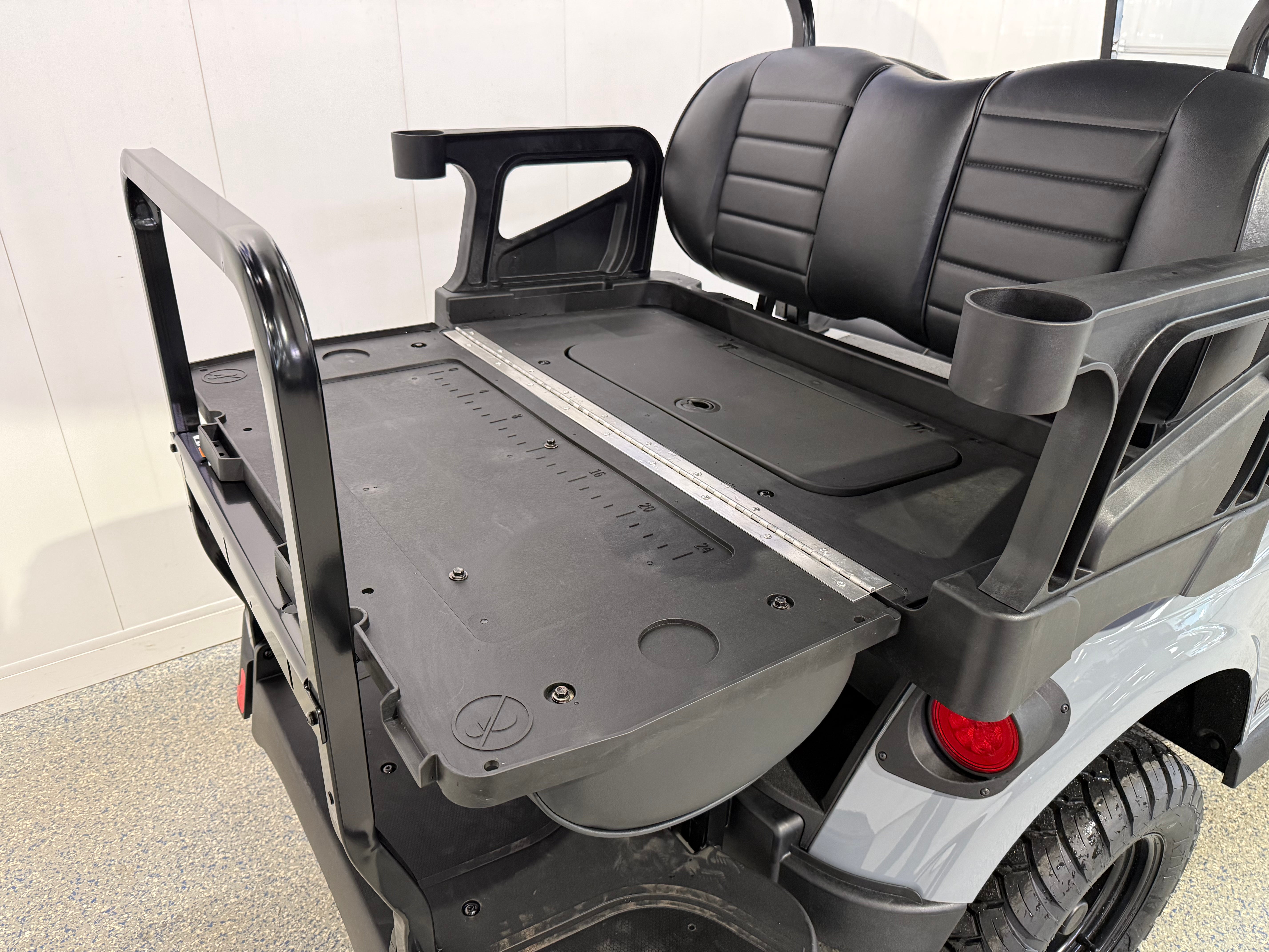 2026 E-Z-GO RXV 4 Summit XT ELiTE Lithium