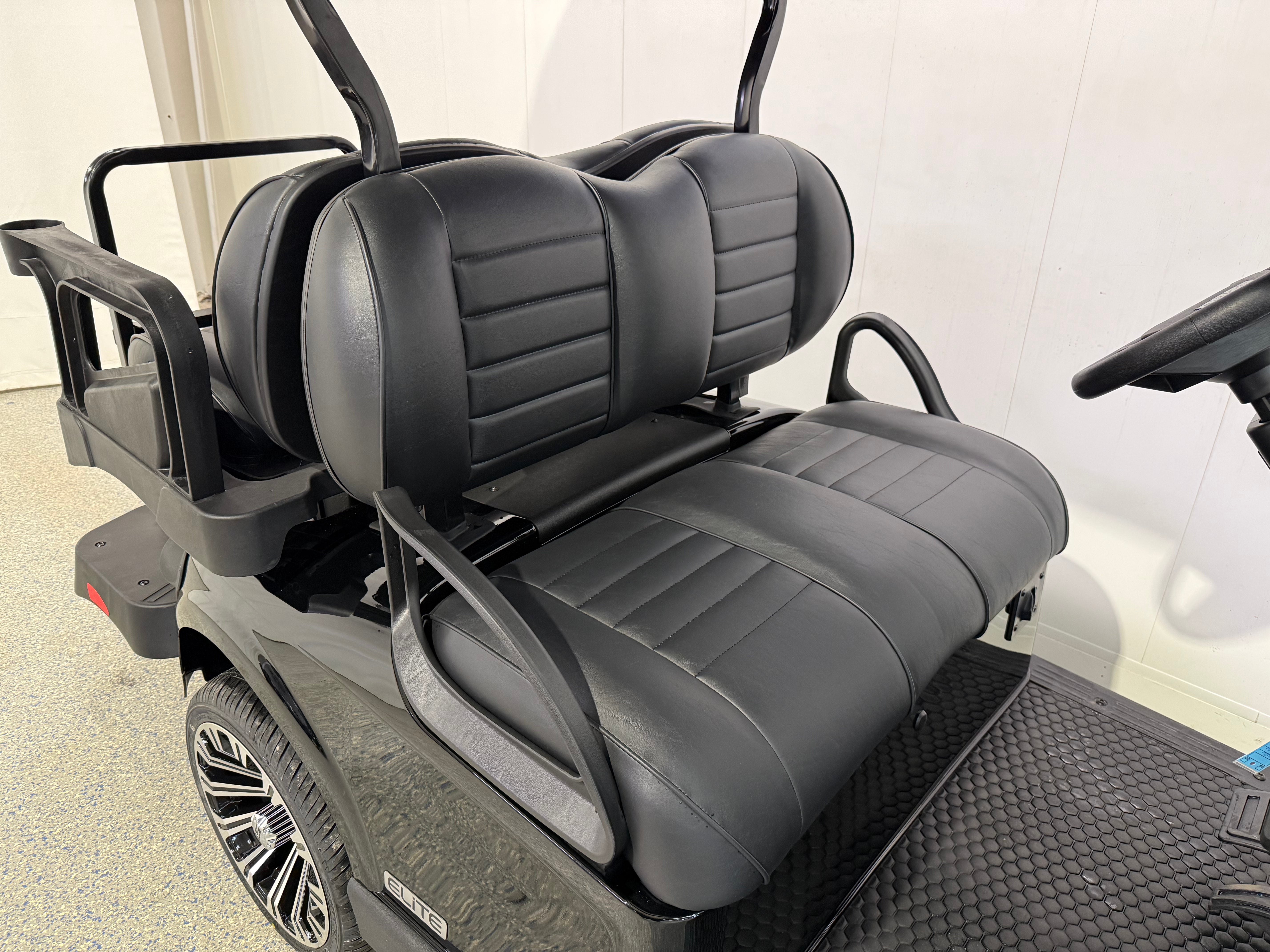 2026 E-Z-GO RXV 4 Touring ST 4 Passenger ELiTE