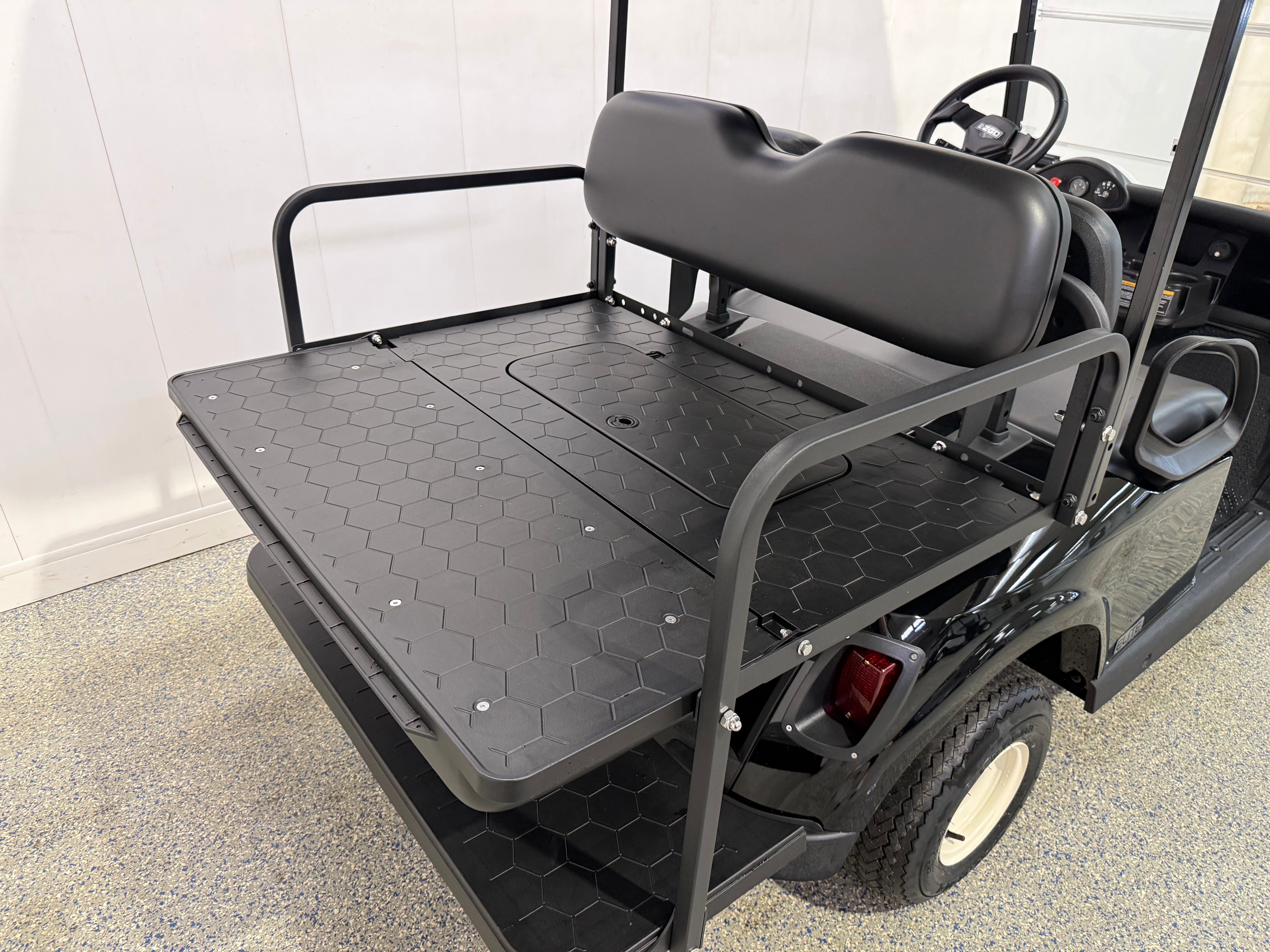 Certified Pre-Owned - 2020 E-Z-GO RXV 4 Passenger ELiTE