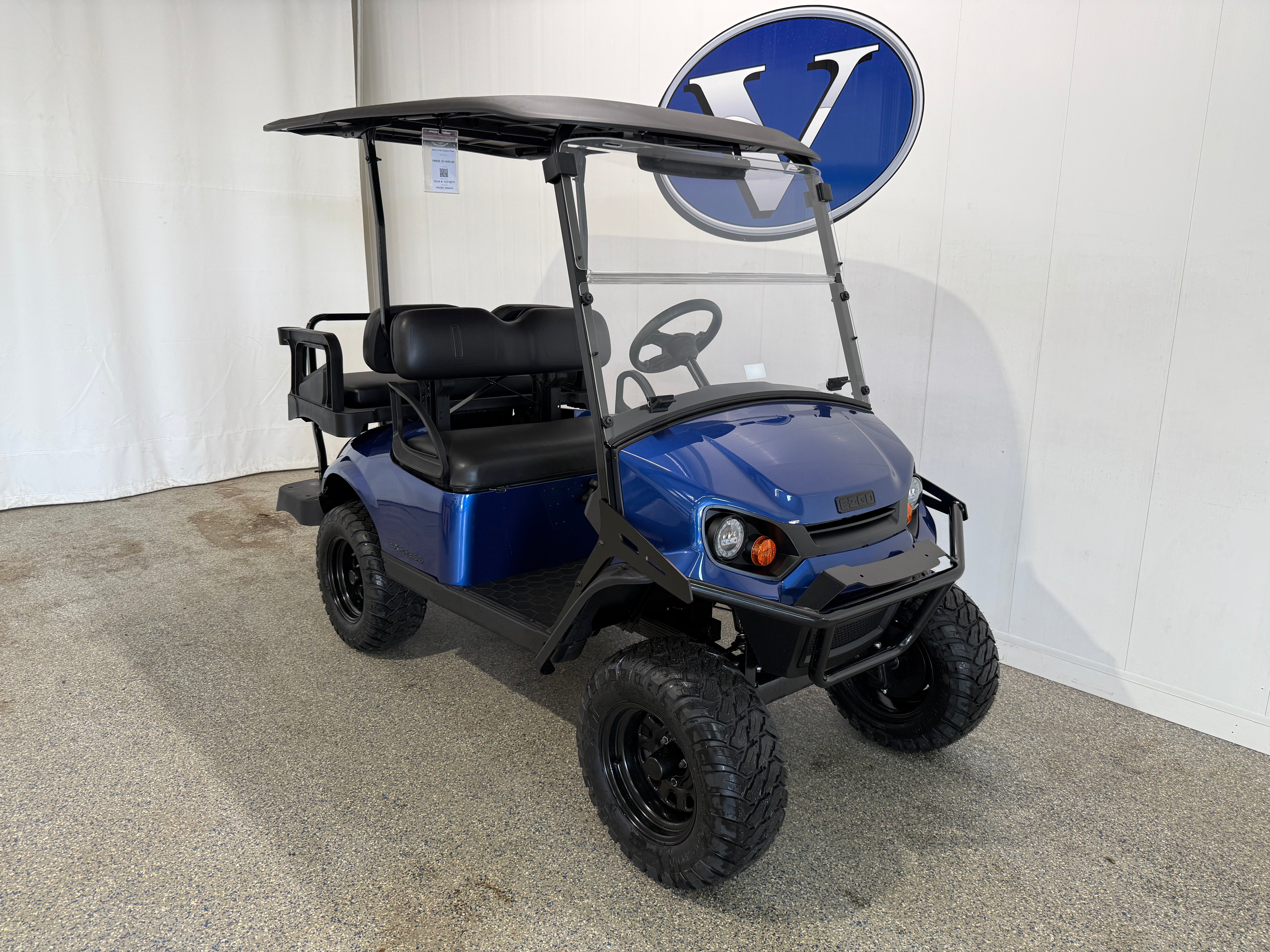 2025 E-Z-GO Express 4 Gas
