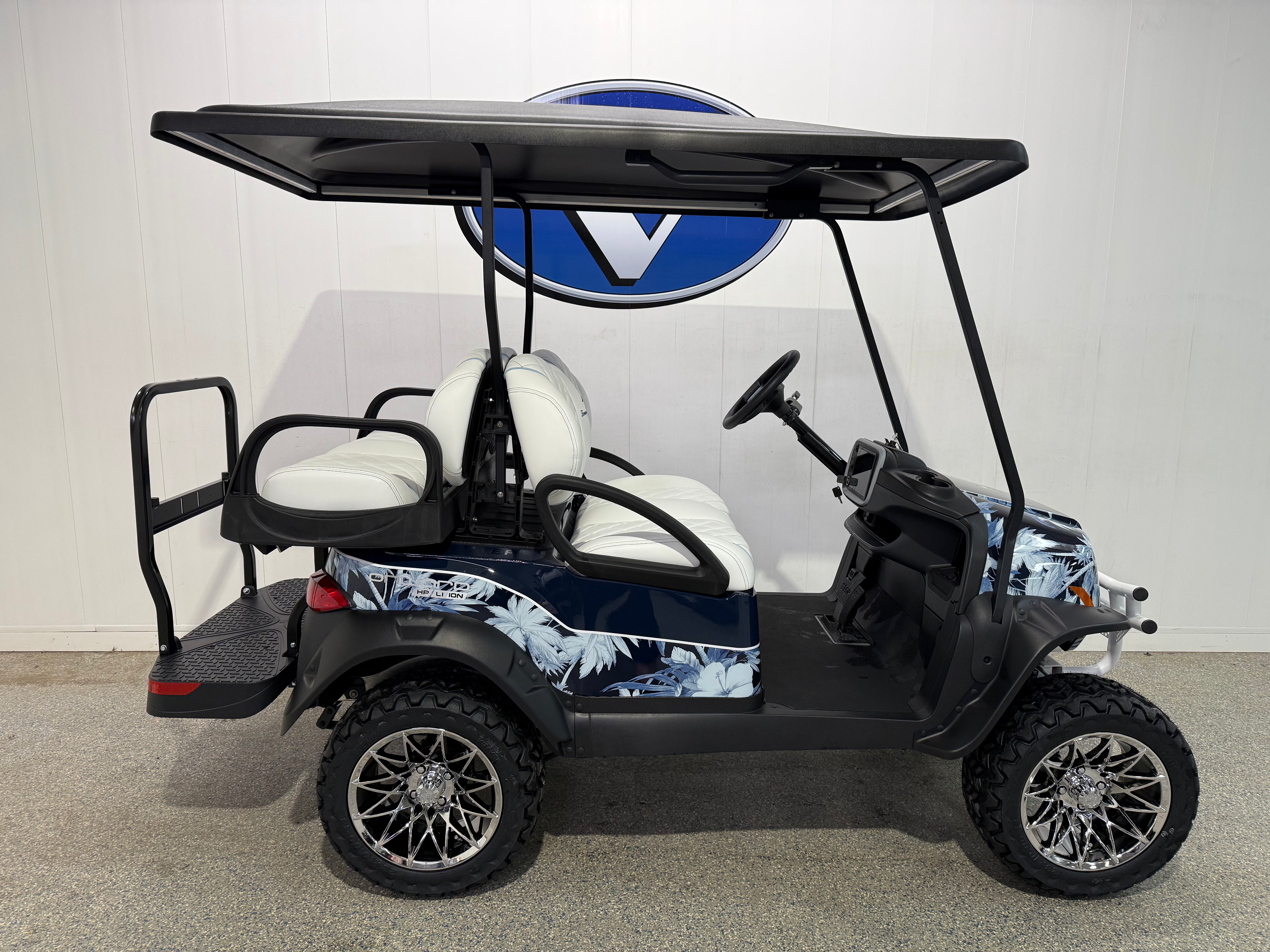 2026 Club Car Onward Tommy Bahama Special Edition 4 Passenger Lifted Li-Ion
