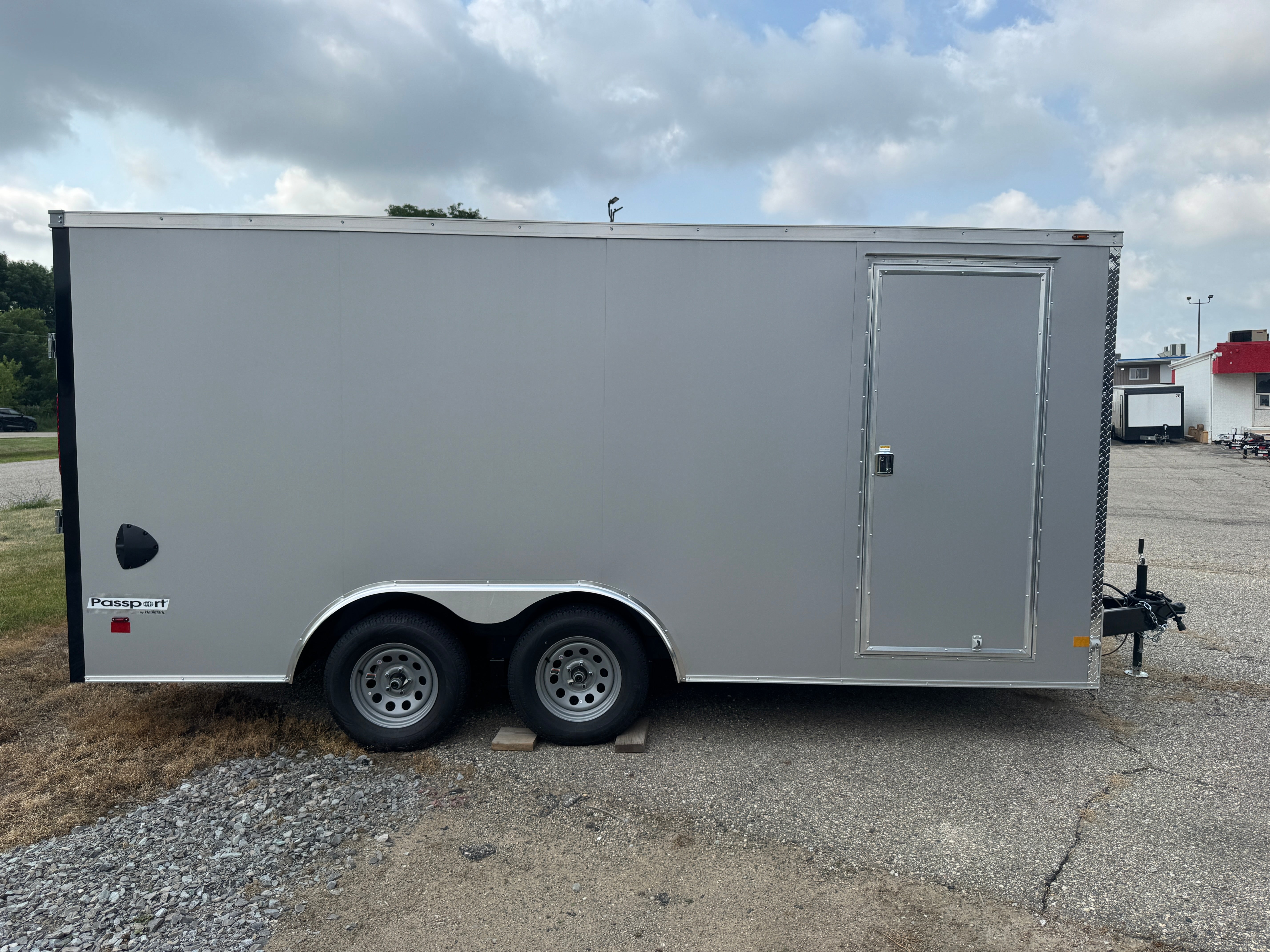 2026 Haulmark Passport Deluxe 8.5' x 16' Enclosed Trailer