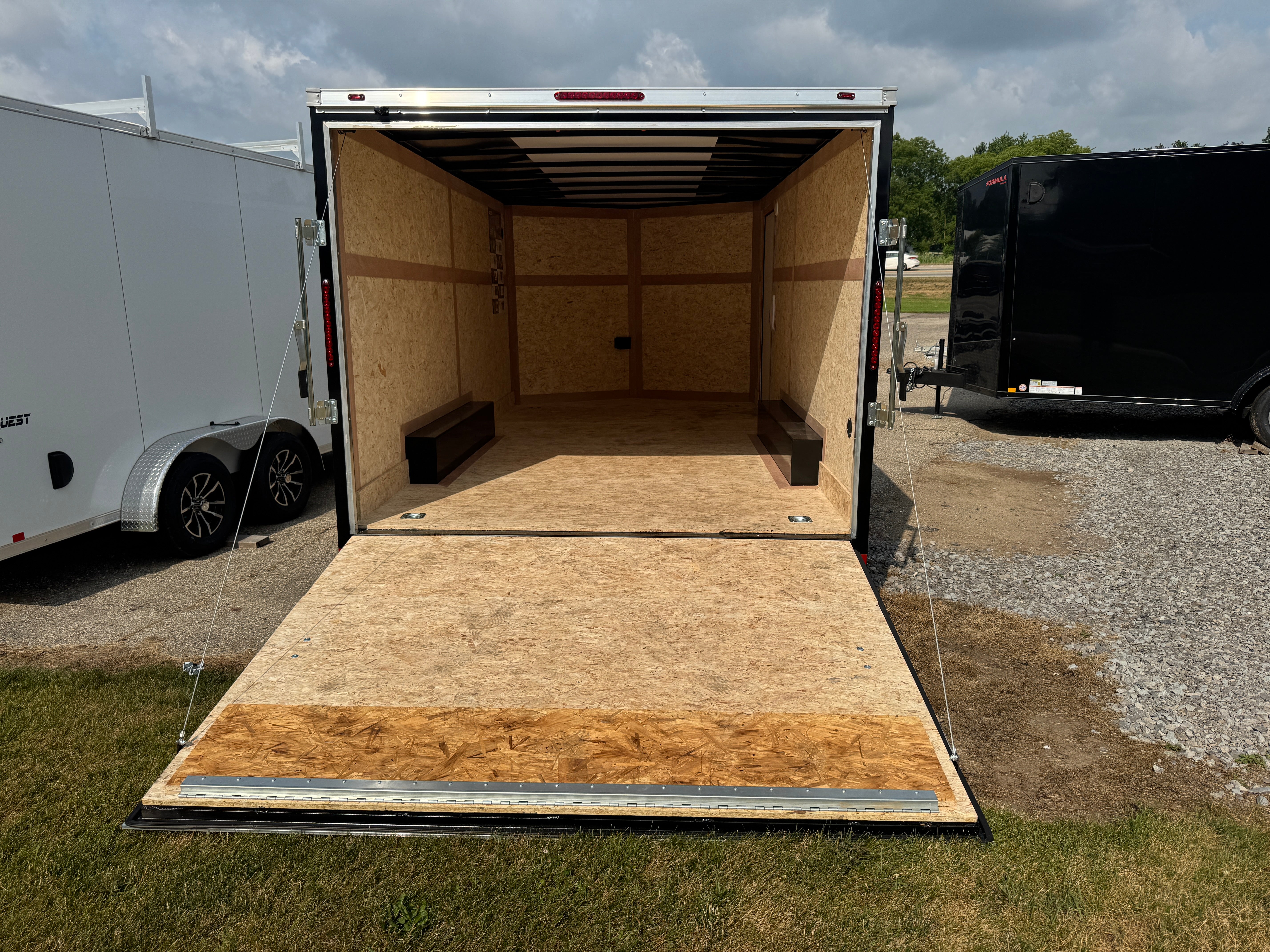 2026 Haulmark Passport Deluxe 8.5' x 16' Enclosed Trailer