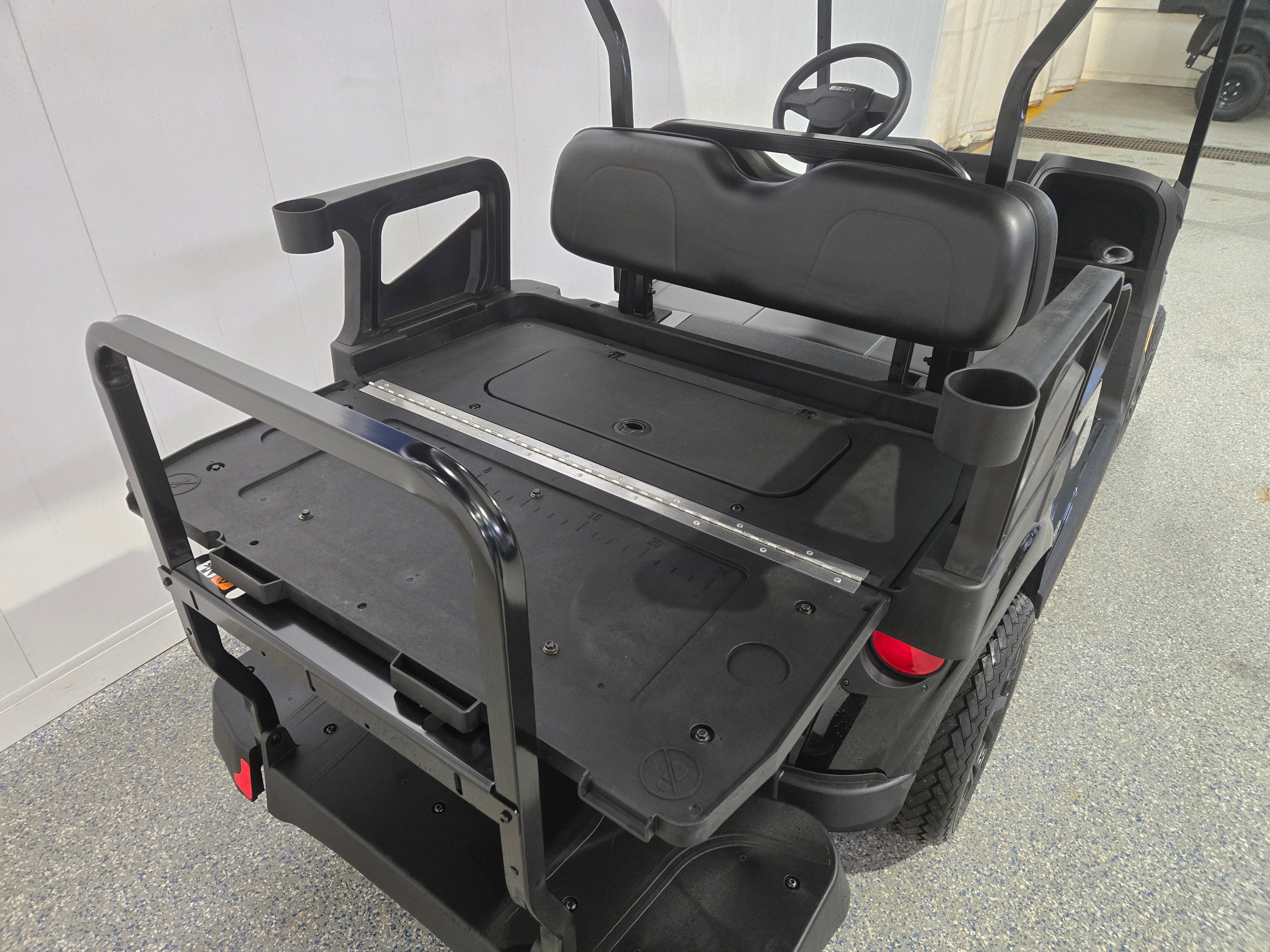 2026 E-Z-GO RXV 4 Valor S+ EX1 Sport