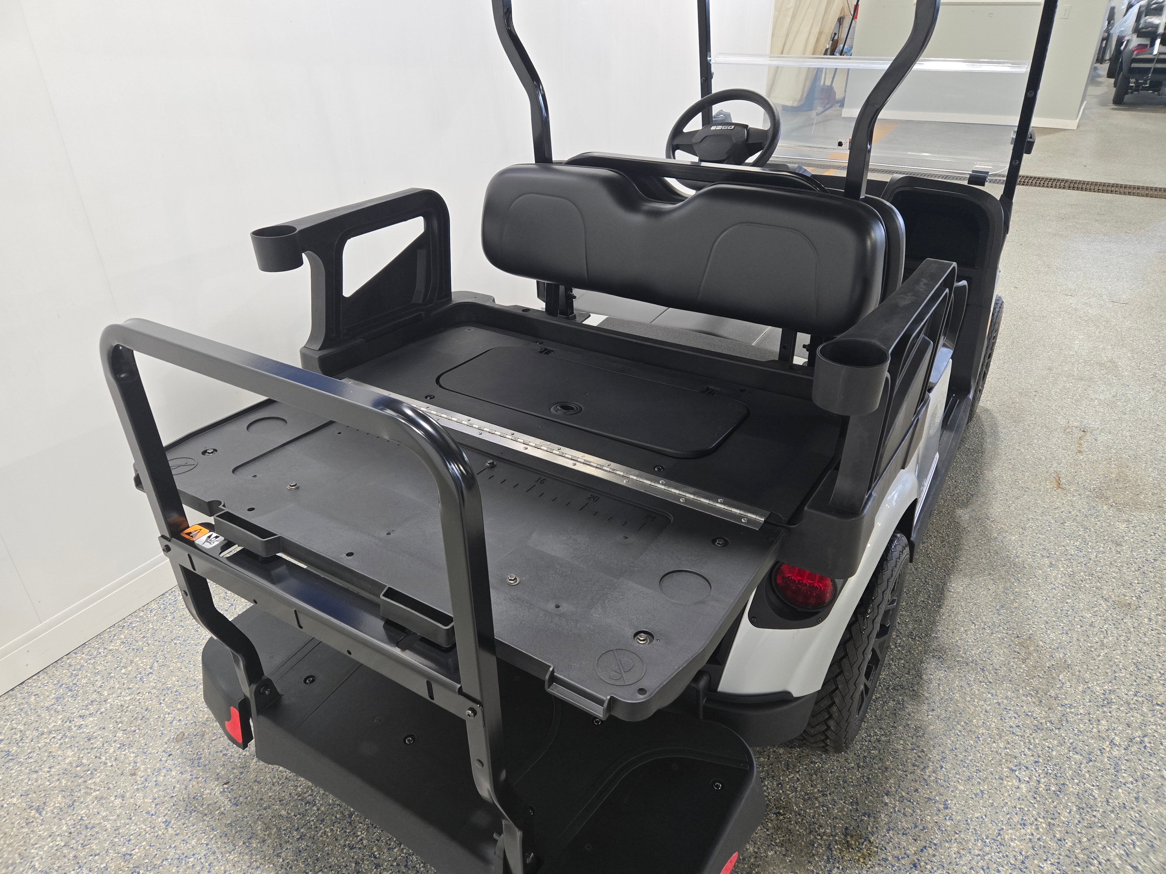2027 E-Z-GO RXV 4 Valor S+ 48V