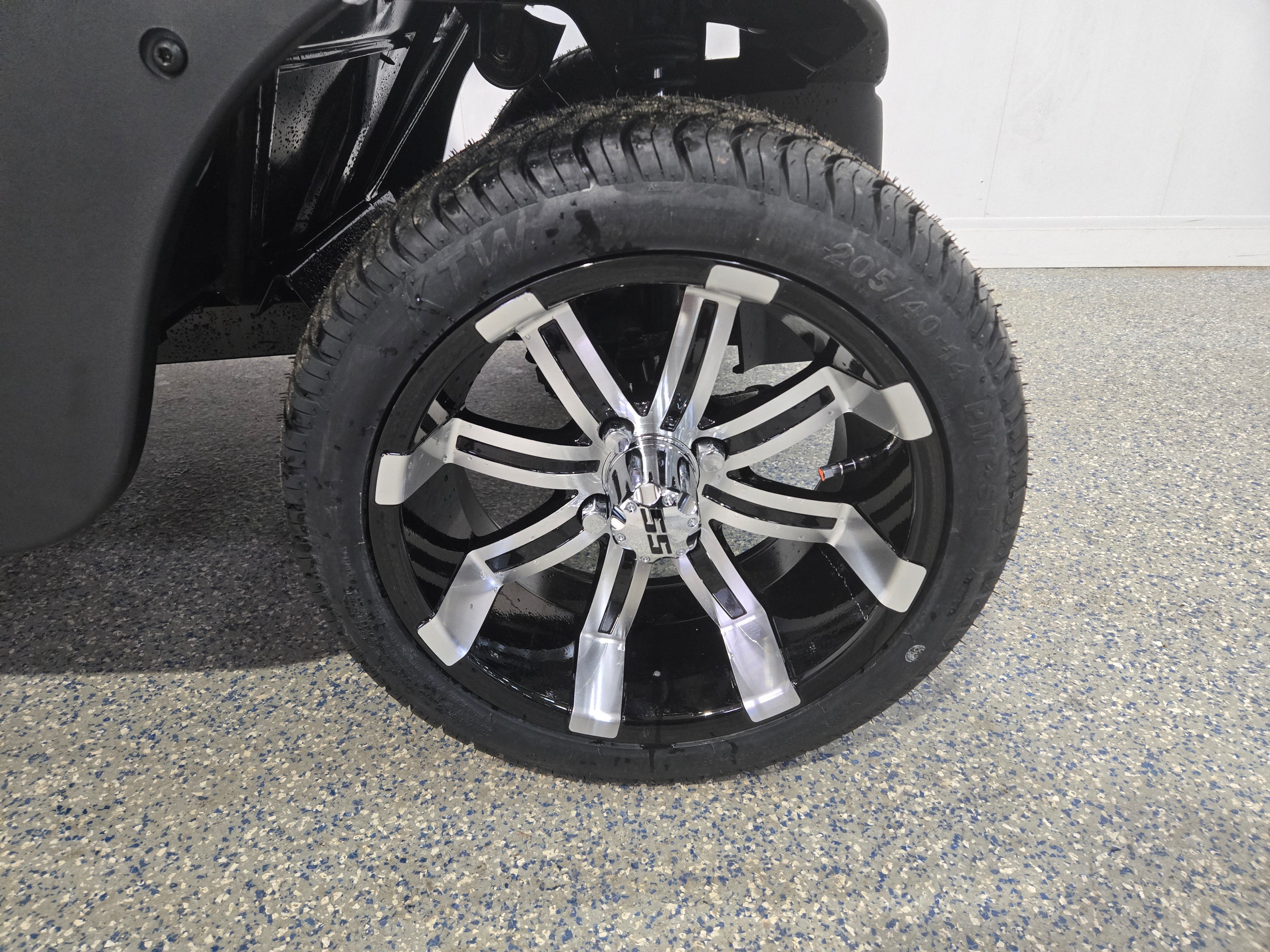 Certified Pre-Owned - 2020 E-Z-GO RXV 4 Passenger ELiTE