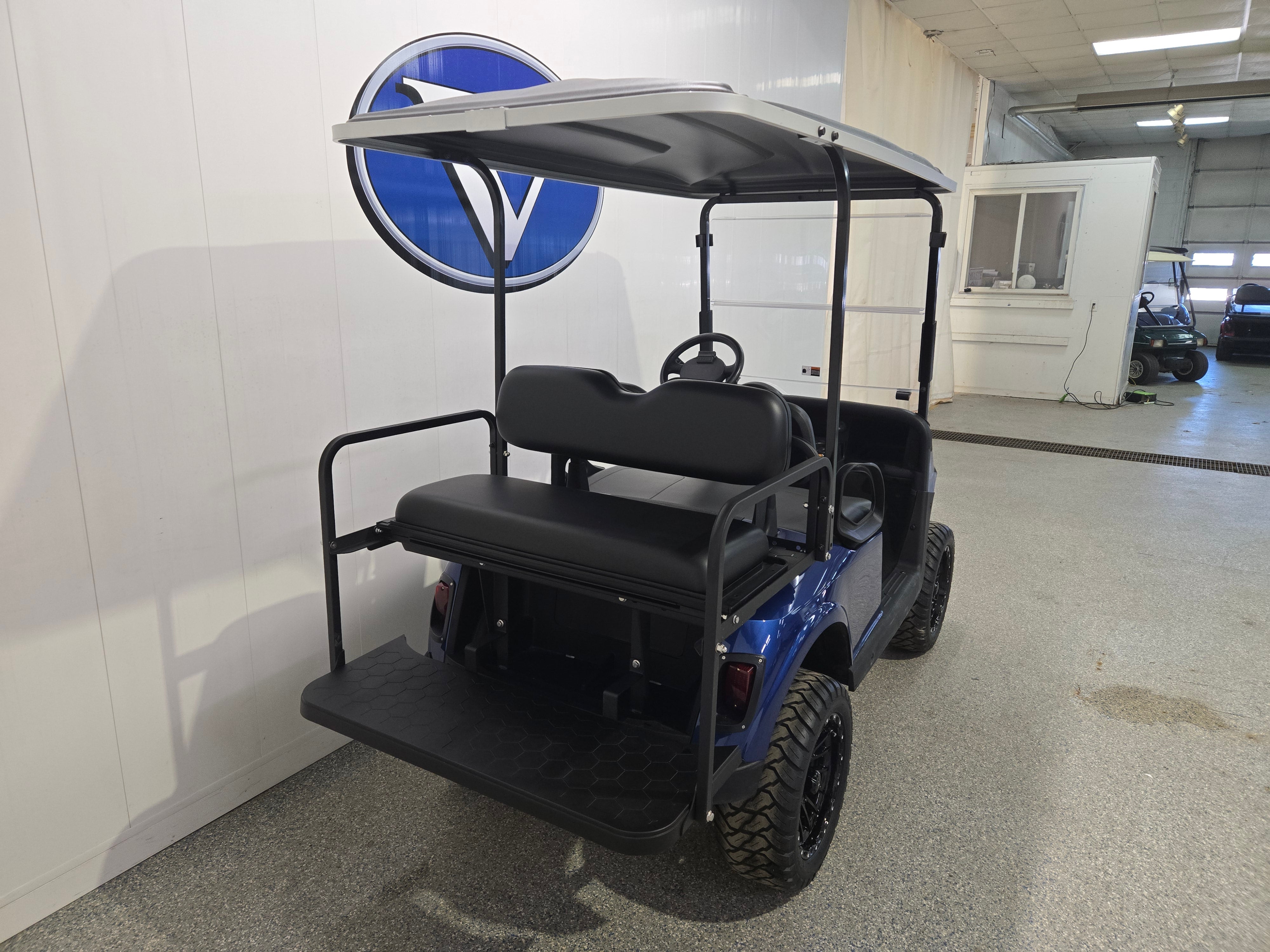 2021 E-Z-GO RXV 4 Passenger Lifted ELiTE