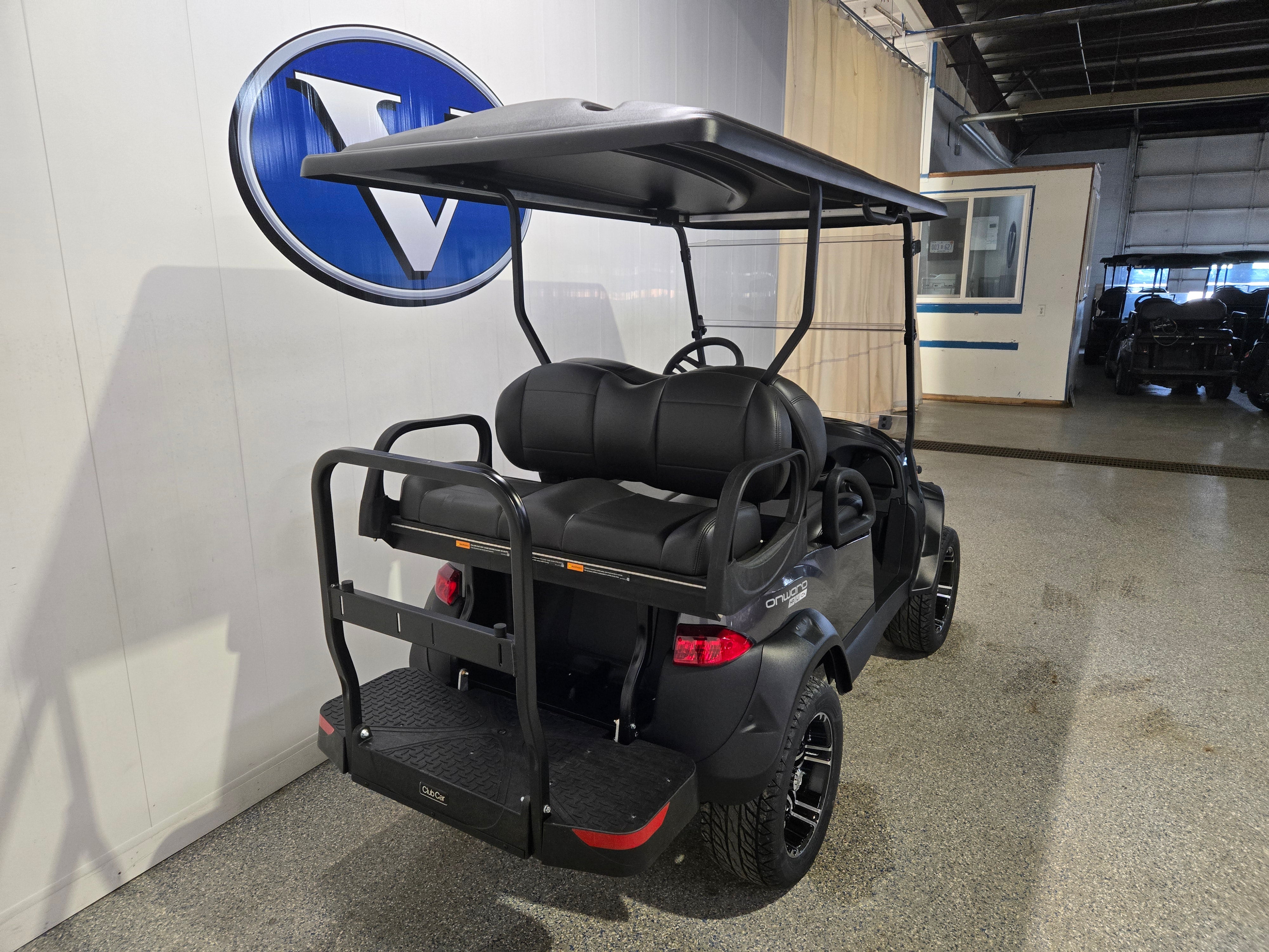 2027 Club Car Onward 4 Passenger Lifted Li-Ion