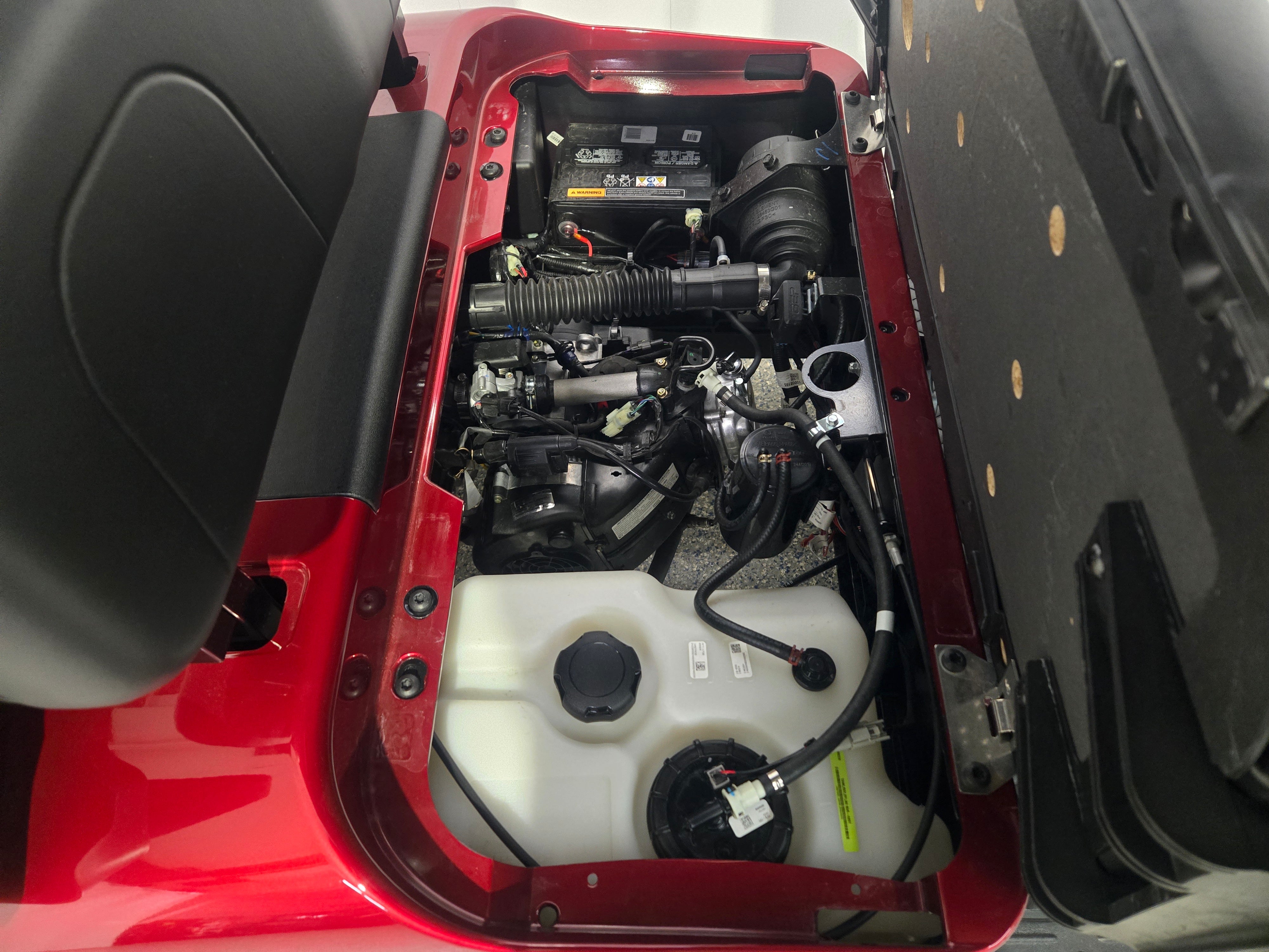 2025 E-Z-GO Valor 4 Passenger Gas