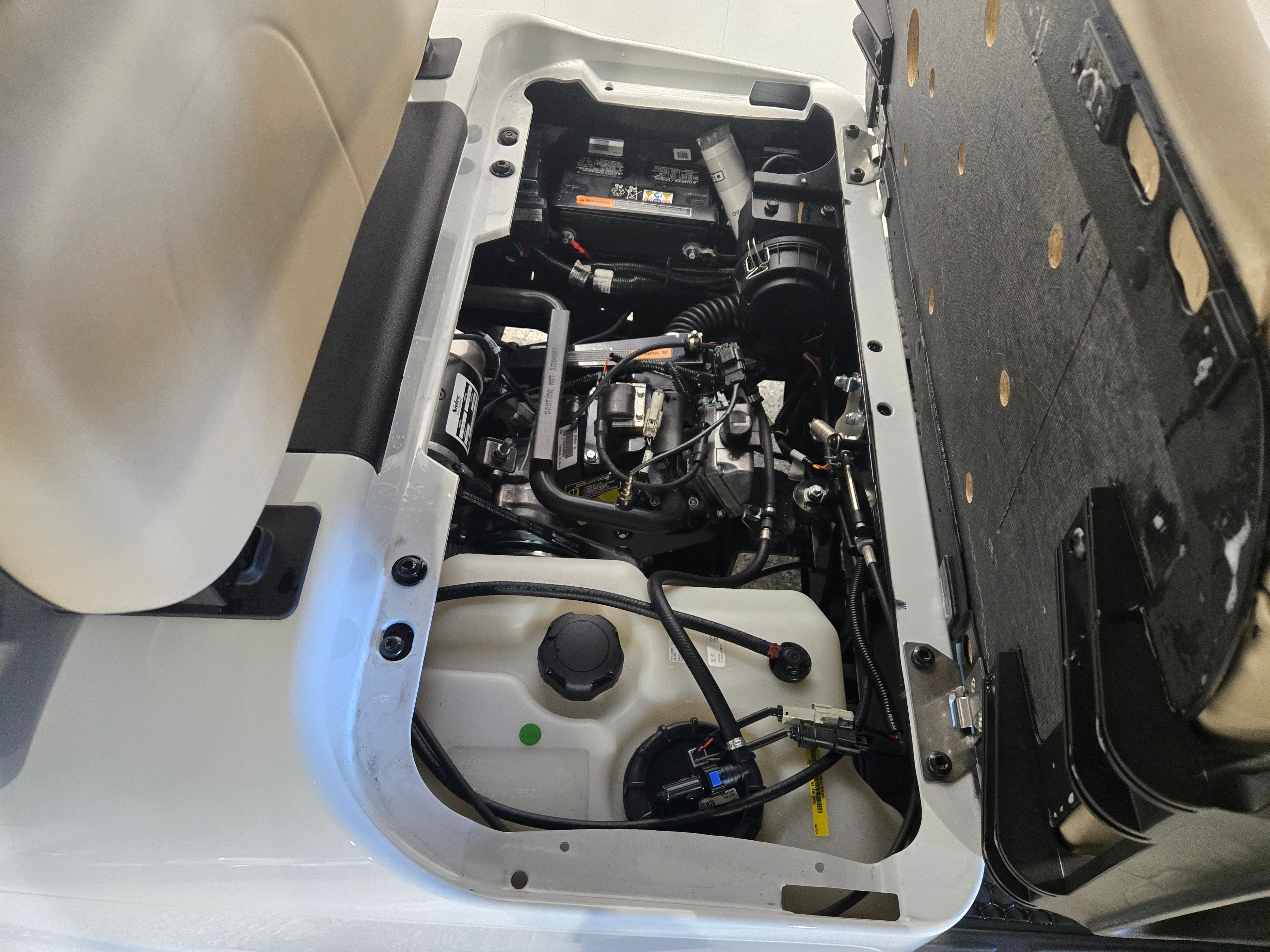 2027 E-Z-GO RXV 4 Valor S+ EFI Gas