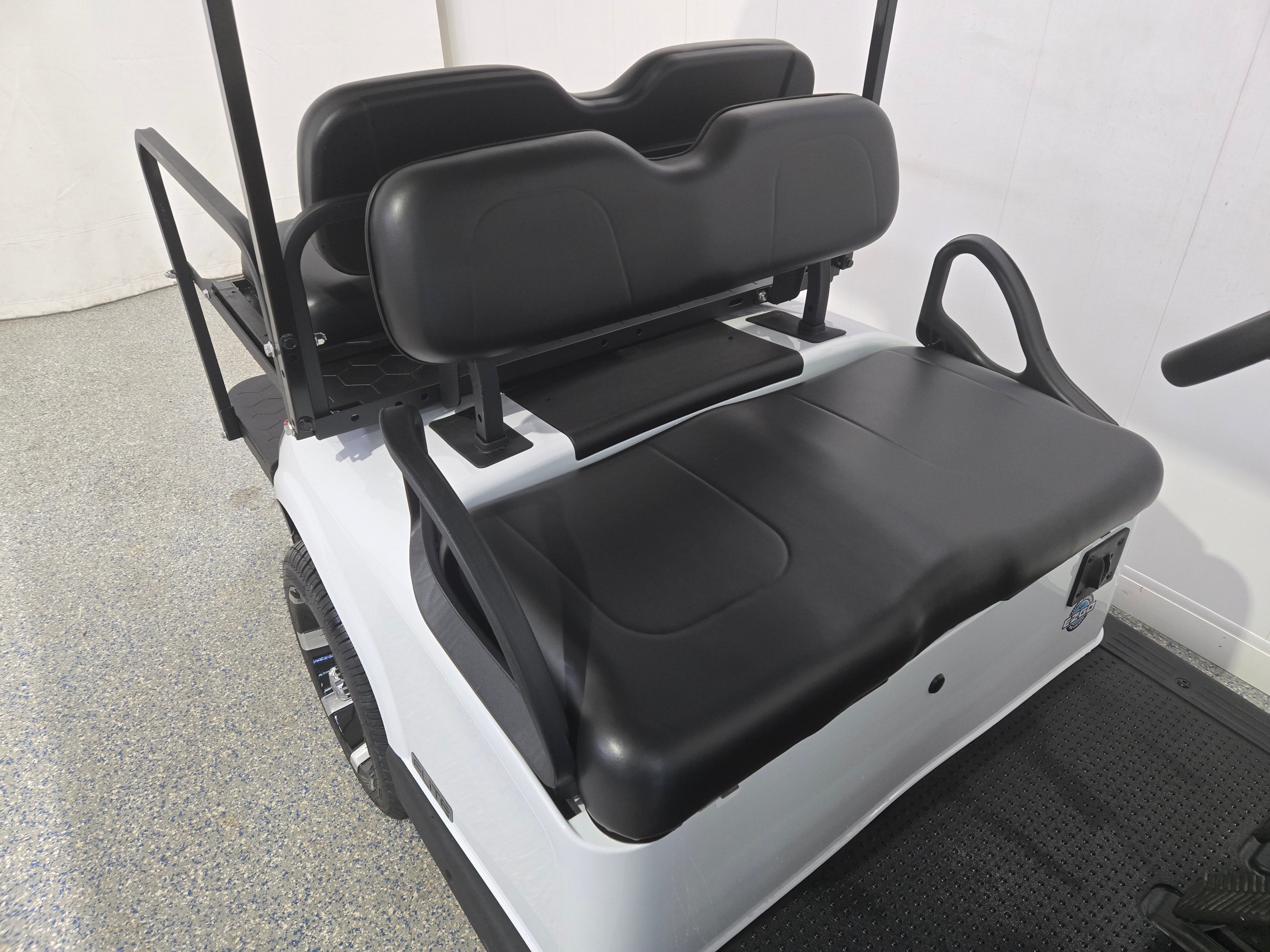 Certified Pre-Owned - 2020 E-Z-GO RXV 4 Passenger ELiTE