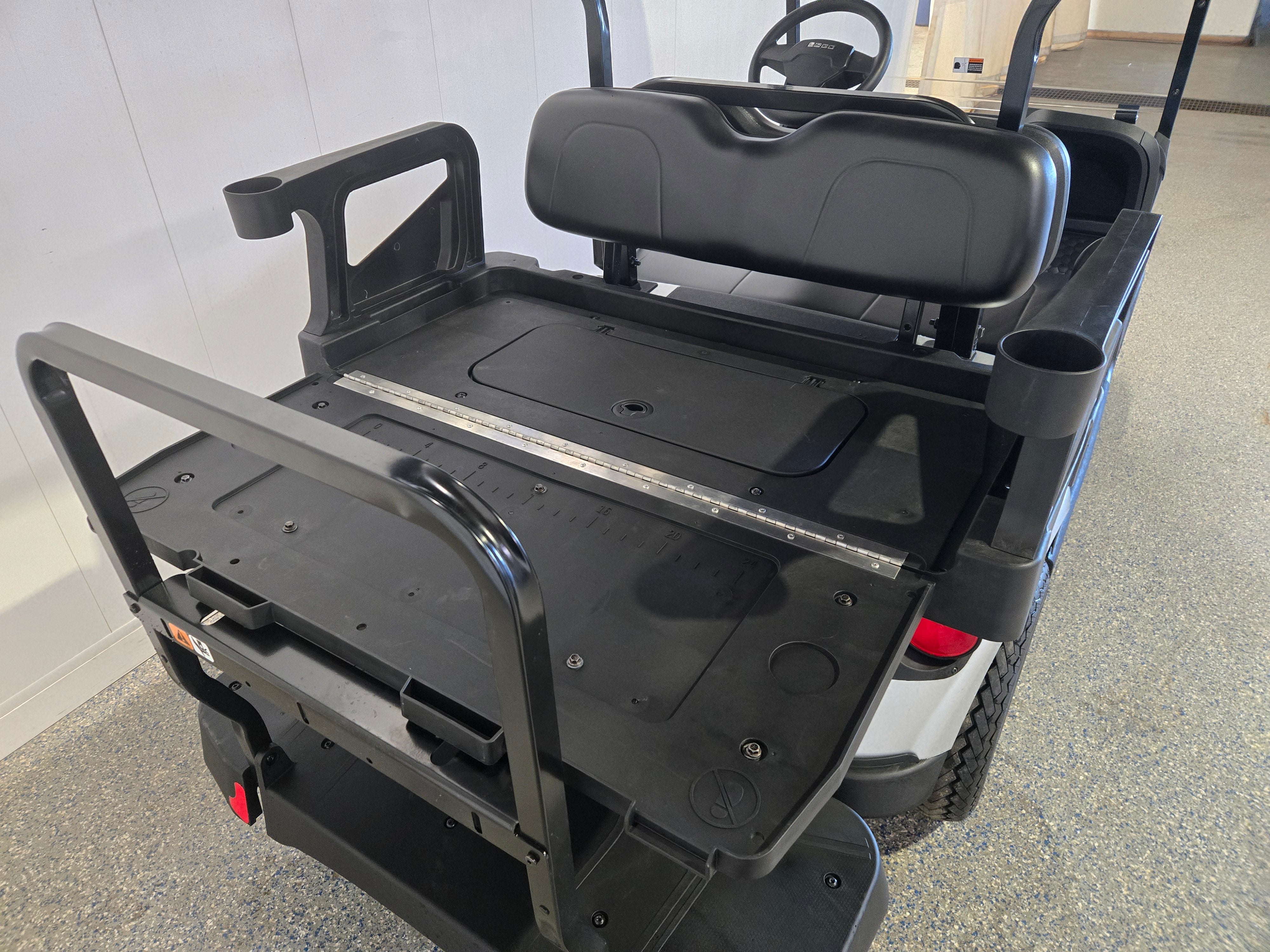 2026 E-Z-GO RXV 4 Valor S+ EX1 Sport