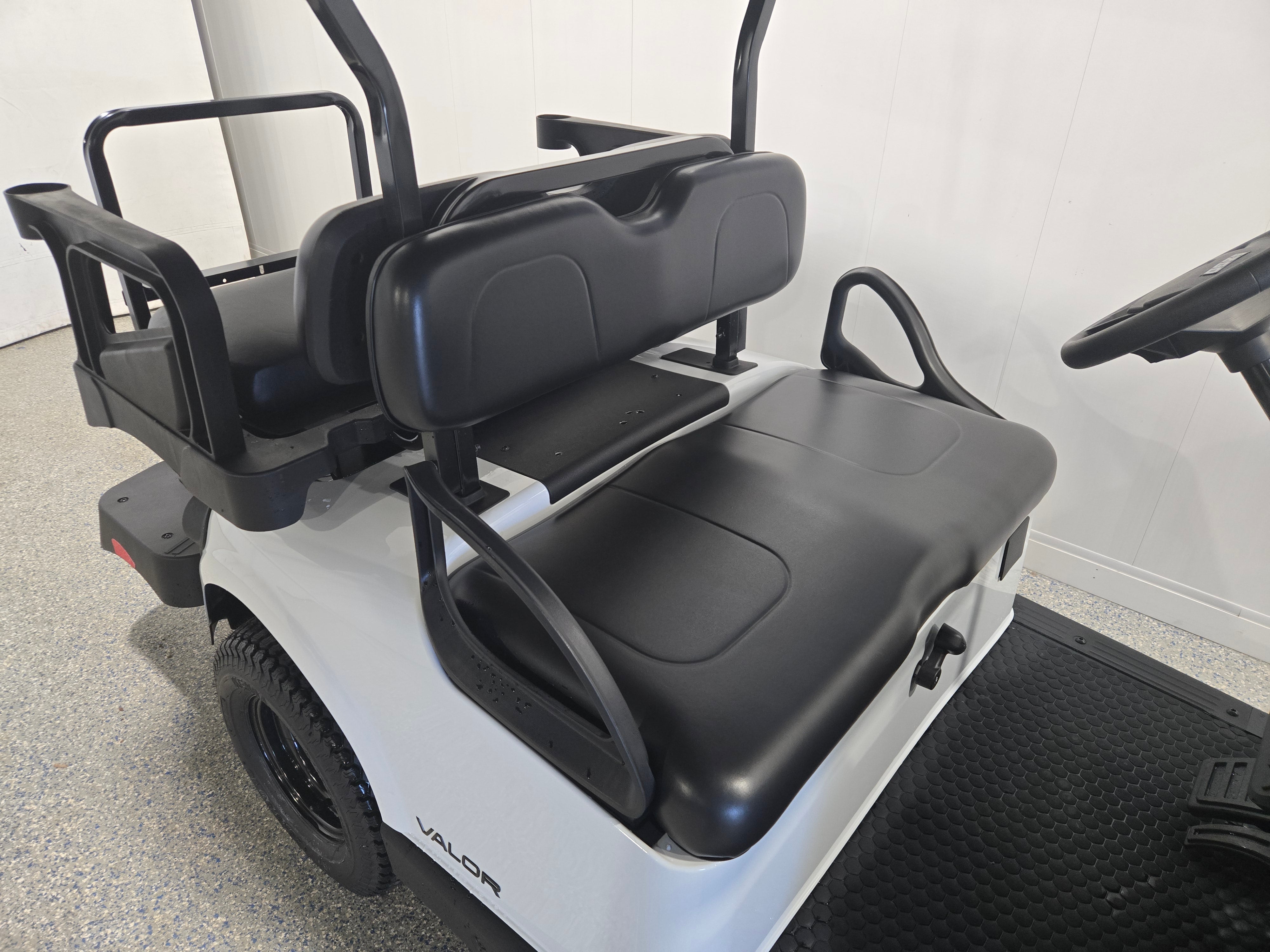2027 E-Z-GO RXV 4 Valor S EFI Gas