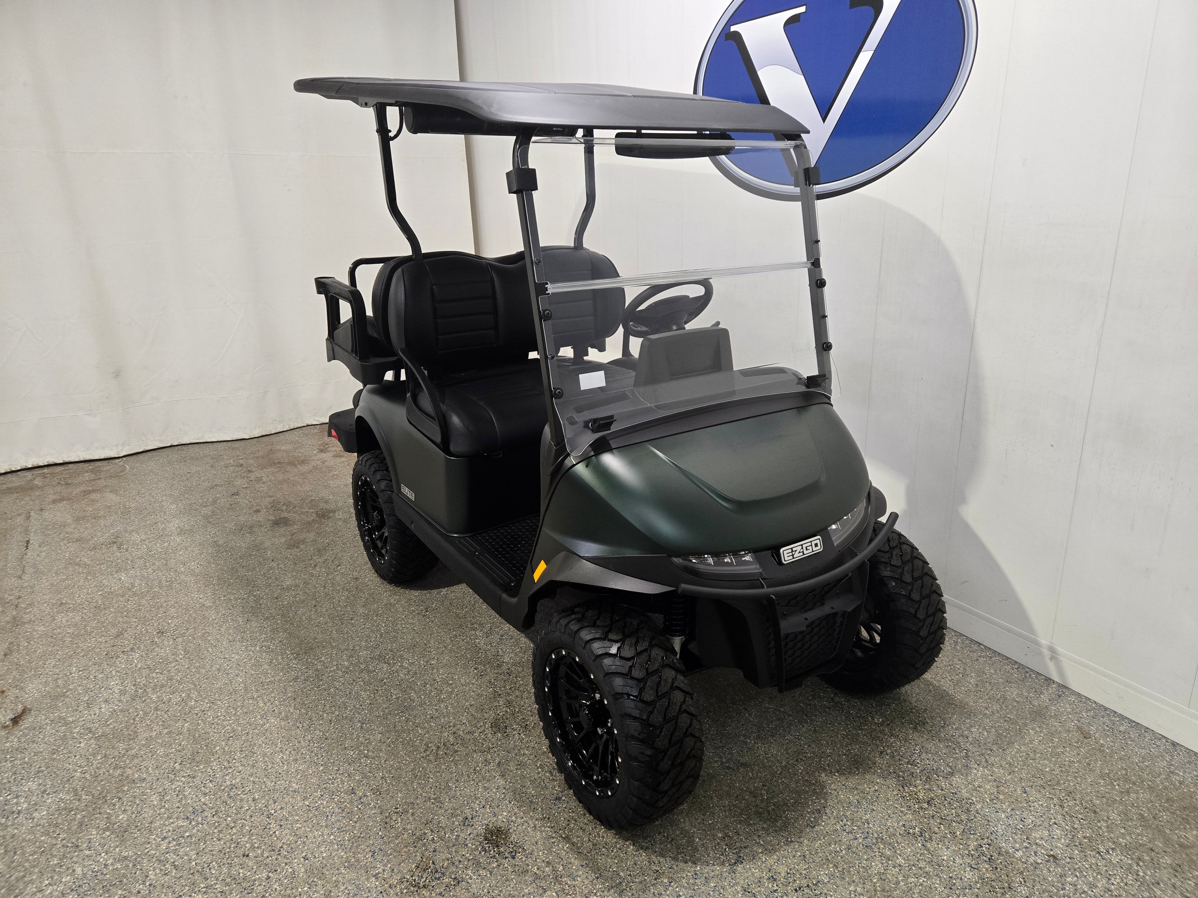 2026 E-Z-GO RXV 4 Summit XT ELiTE