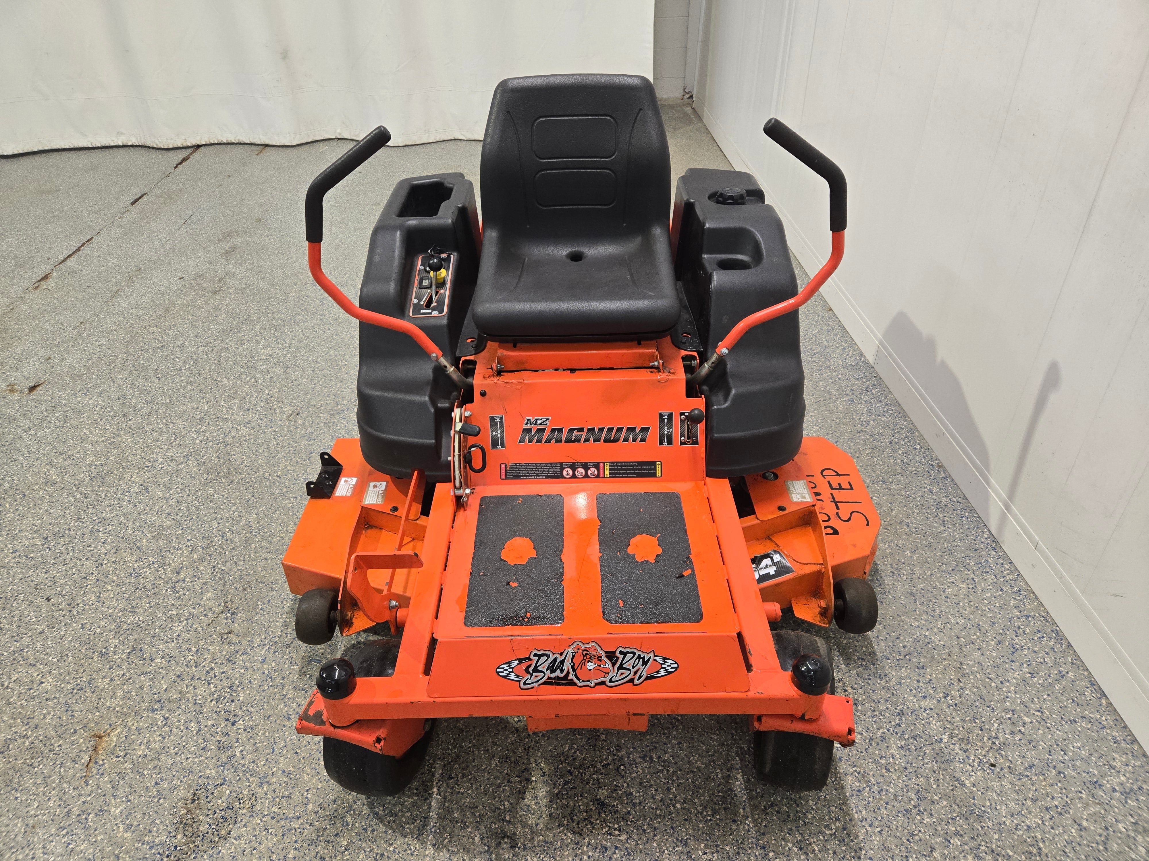 2013 Bad Boy 54" MZ Magnum Briggs & Stratton 27HP
